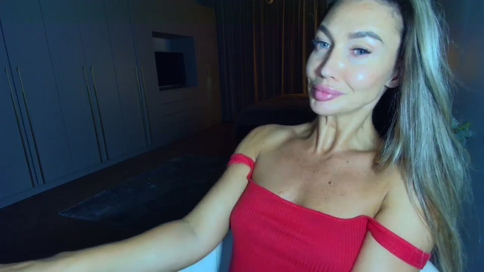 Gallery image thumbnail from Mystery_C's myfreecams stream on, 06/10/2025, 22:25 image 15 of 20
