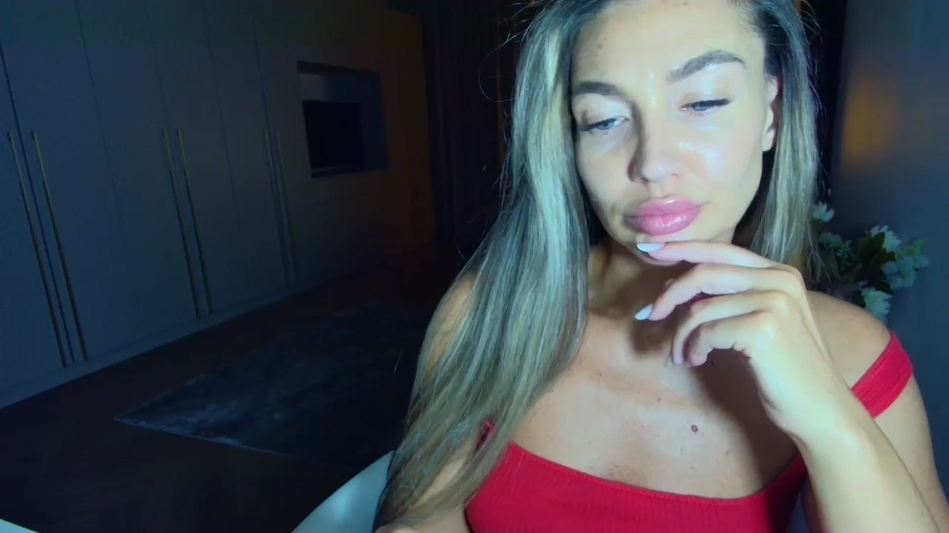 Gallery image thumbnail from Mystery_C's myfreecams stream on, 06/10/2025, 22:25 image 12 of 20