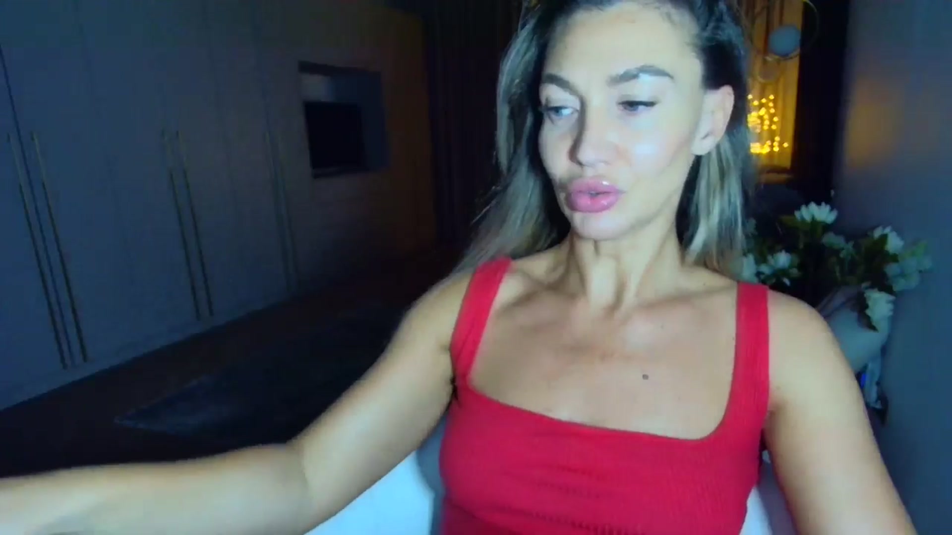 Gallery image thumbnail from Mystery_C's myfreecams stream on, 06/10/2025, 22:25 image 7 of 20
