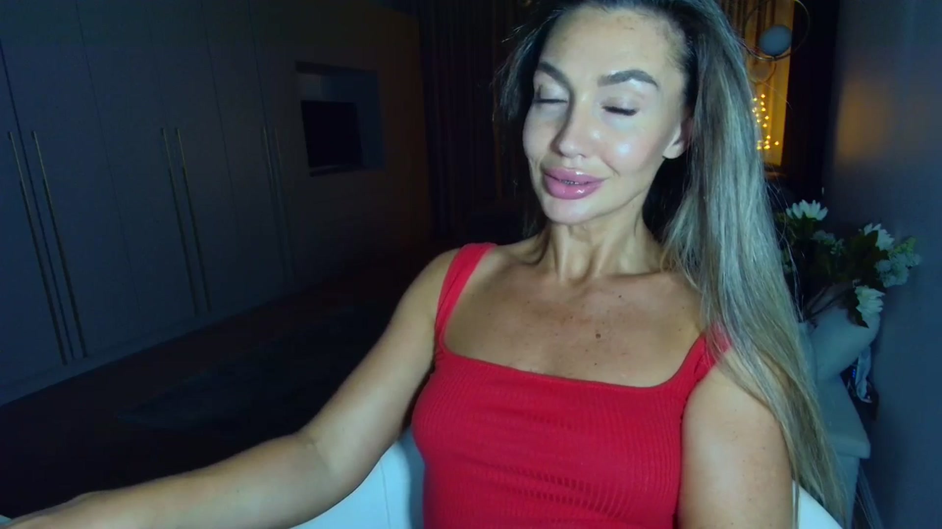 Gallery image thumbnail from Mystery_C's myfreecams stream on, 06/10/2025, 22:25 image 14 of 20