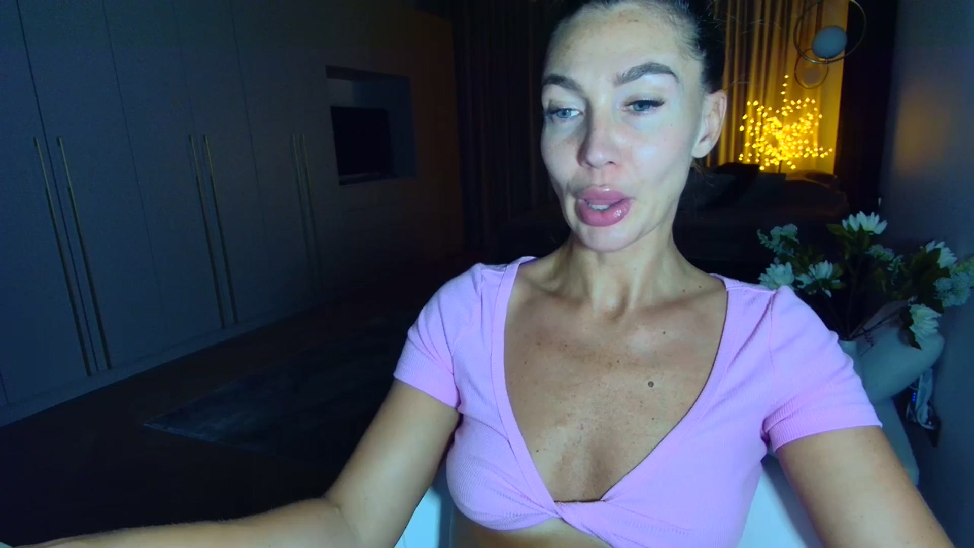 Gallery image thumbnail from Mystery_C's myfreecams stream on, 06/11/2025, 22:15 image 6 of 20