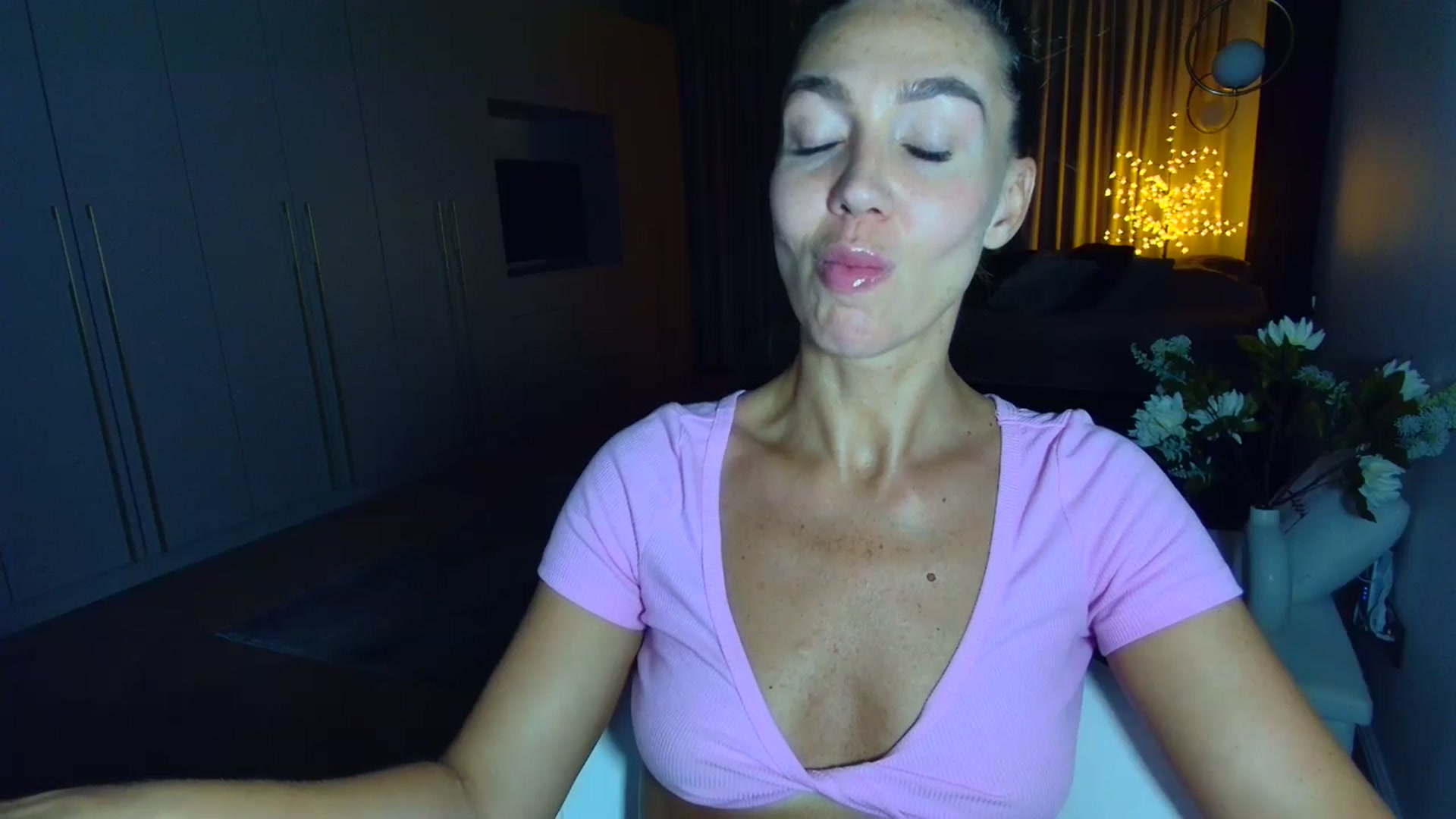 Gallery image thumbnail from Mystery_C's myfreecams stream on, 06/11/2025, 22:15 image 2 of 20