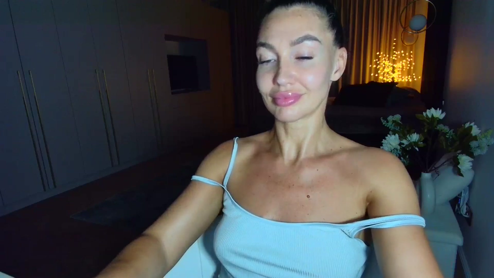 Gallery image thumbnail from Mystery_C's myfreecams stream on, 06/13/2025, 22:22 image 13 of 20