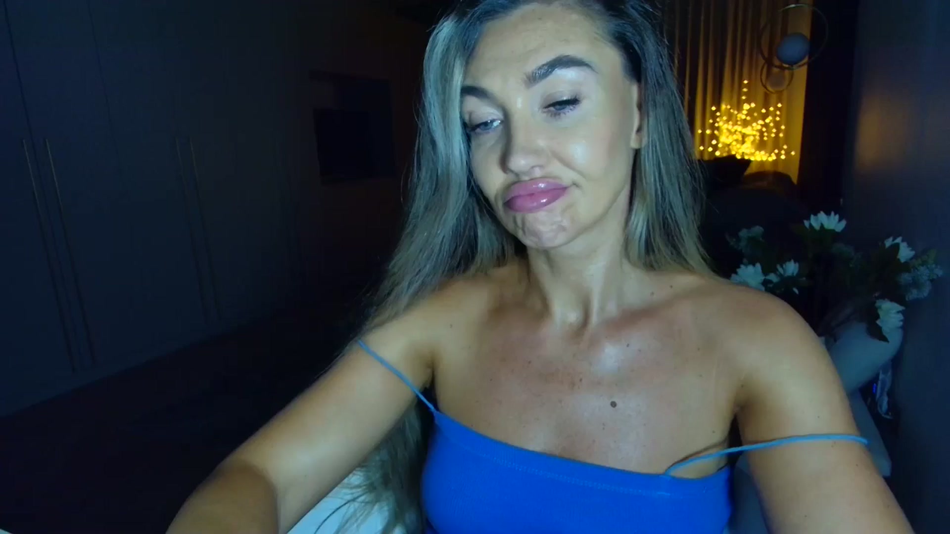 Gallery image thumbnail from Mystery_C's myfreecams stream on, 06/18/2025, 21:20 image 20 of 20