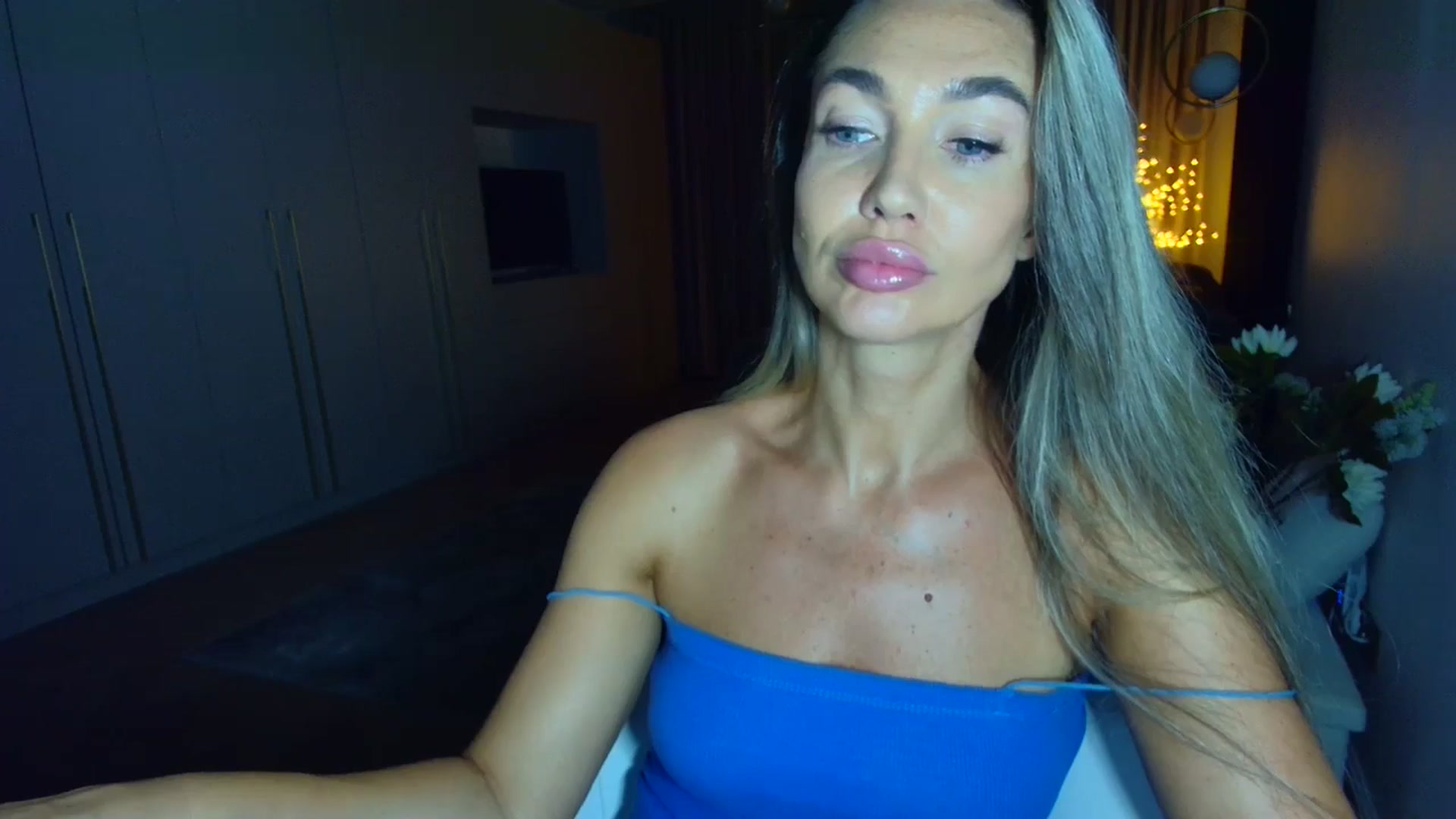 Gallery image thumbnail from Mystery_C's myfreecams stream on, 06/18/2025, 21:20 image 9 of 20