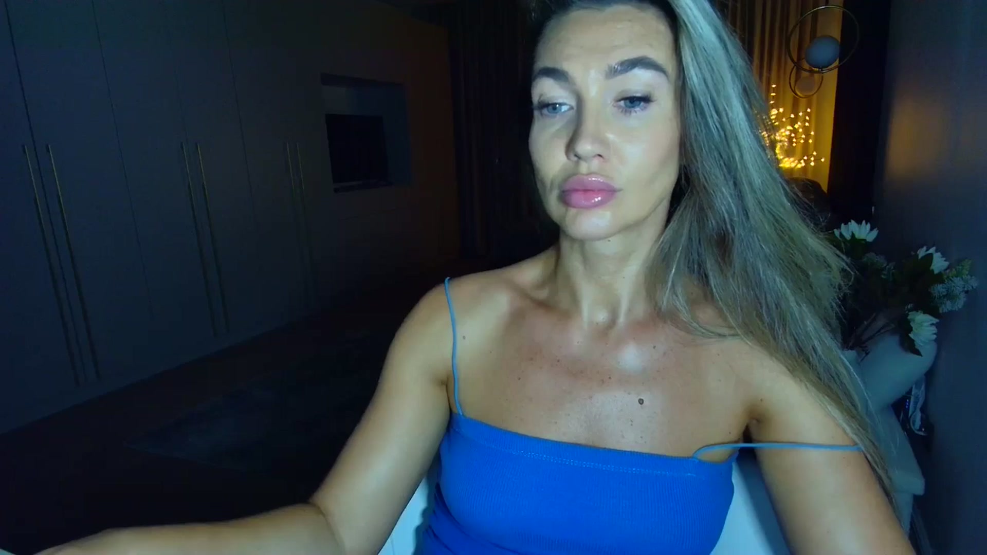 Gallery image thumbnail from Mystery_C's myfreecams stream on, 06/18/2025, 21:20 image 7 of 20