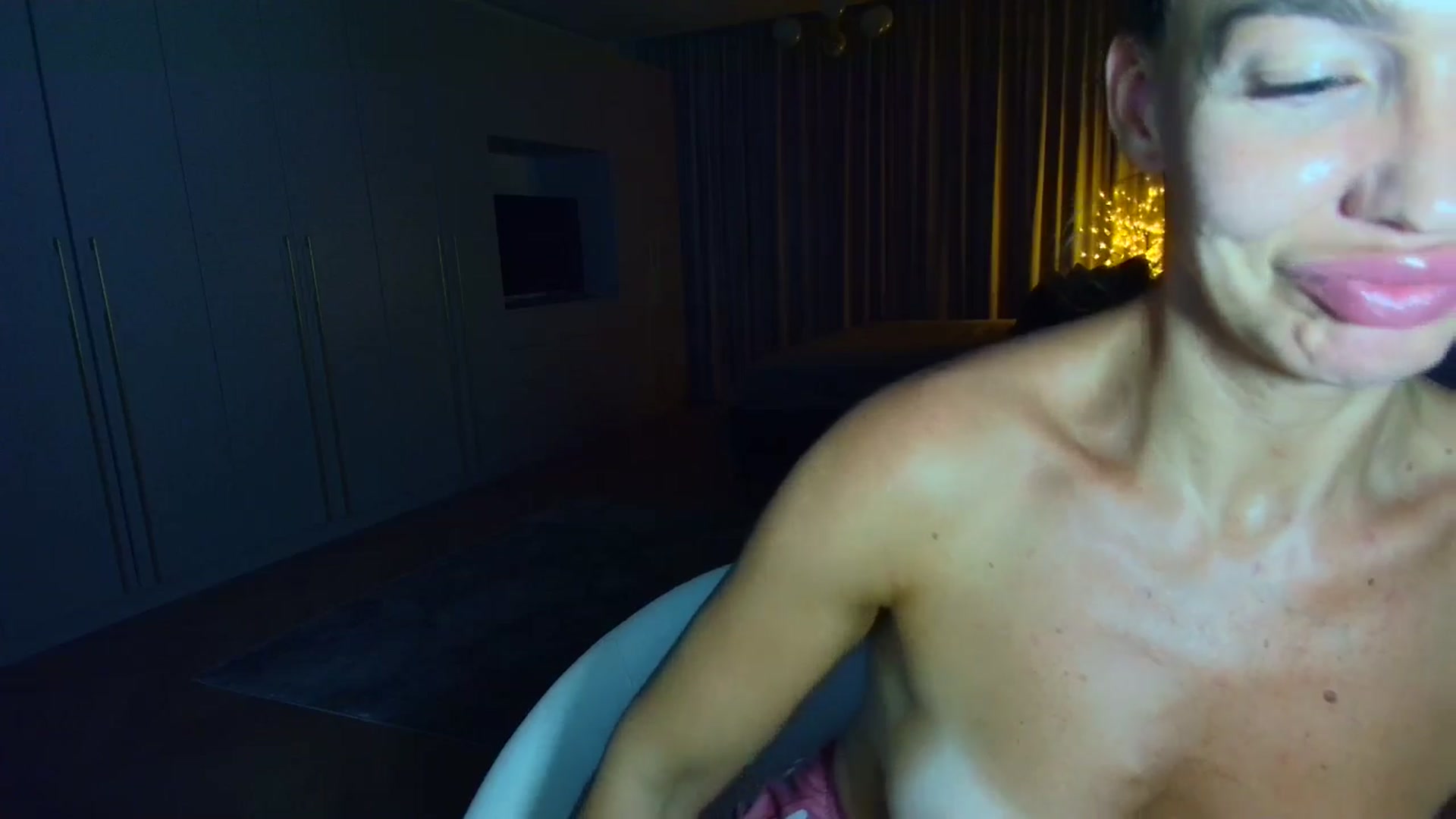Gallery image thumbnail from Mystery_C's myfreecams stream on, 06/20/2025, 22:08 image 4 of 20
