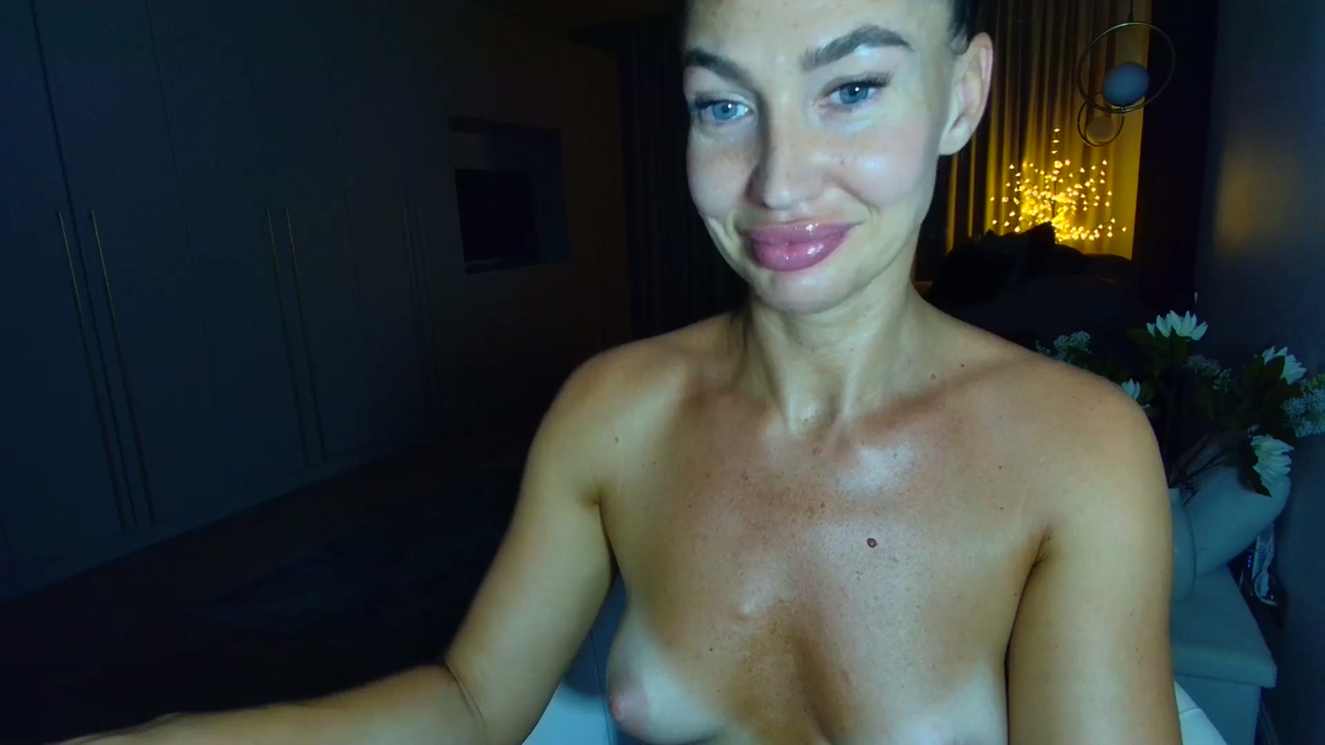 Gallery image thumbnail from Mystery_C's myfreecams stream on, 06/20/2025, 22:08 image 17 of 20