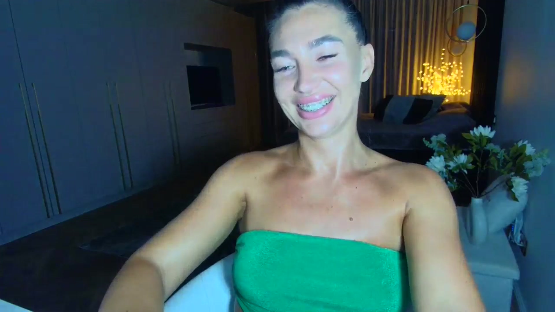 Gallery image thumbnail from Mystery_C's myfreecams stream on, 06/24/2025, 22:19 image 13 of 20