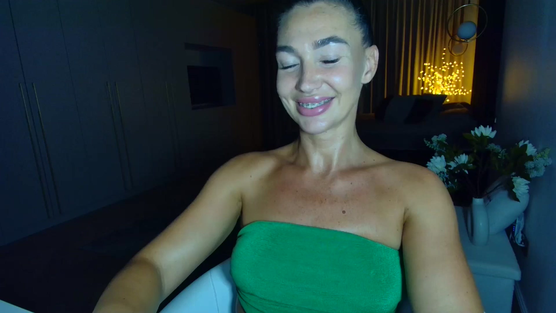 Gallery image thumbnail from Mystery_C's myfreecams stream on, 06/24/2025, 22:19 image 11 of 20