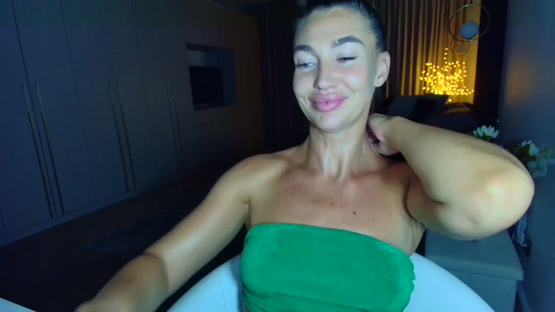 Gallery image thumbnail from Mystery_C's myfreecams stream on, 06/24/2025, 22:19 image 8 of 20