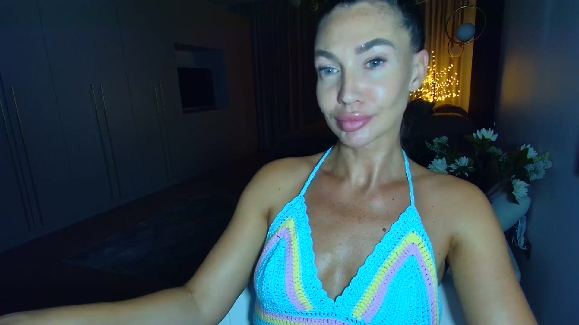Gallery image thumbnail from Mystery_C's myfreecams stream on, 06/30/2025, 21:53 image 19 of 20