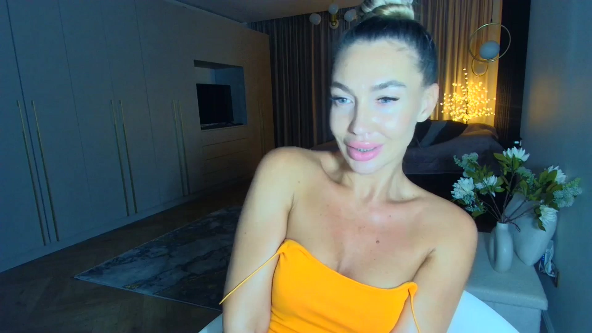 Gallery image thumbnail from Mystery_C's myfreecams stream on, 07/02/2025, 21:59 image 13 of 20