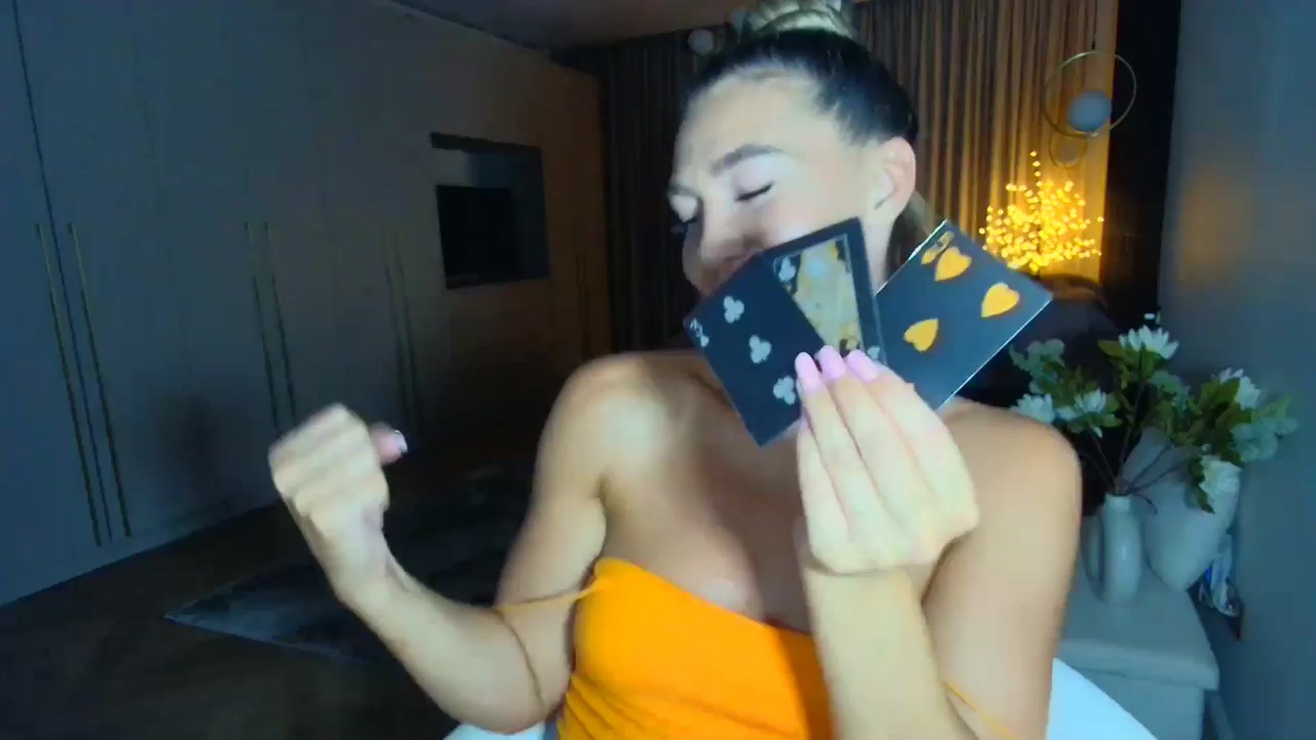 Gallery image thumbnail from Mystery_C's myfreecams stream on, 07/02/2025, 21:59 image 12 of 20