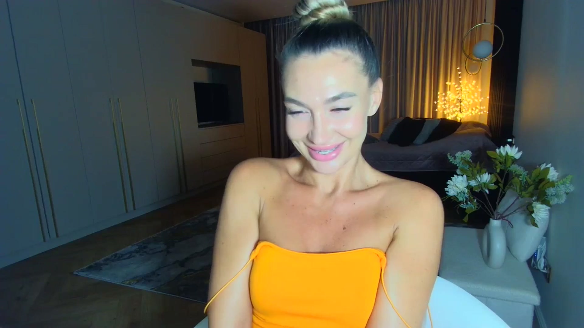 Gallery image thumbnail from Mystery_C's myfreecams stream on, 07/02/2025, 21:59 image 14 of 20