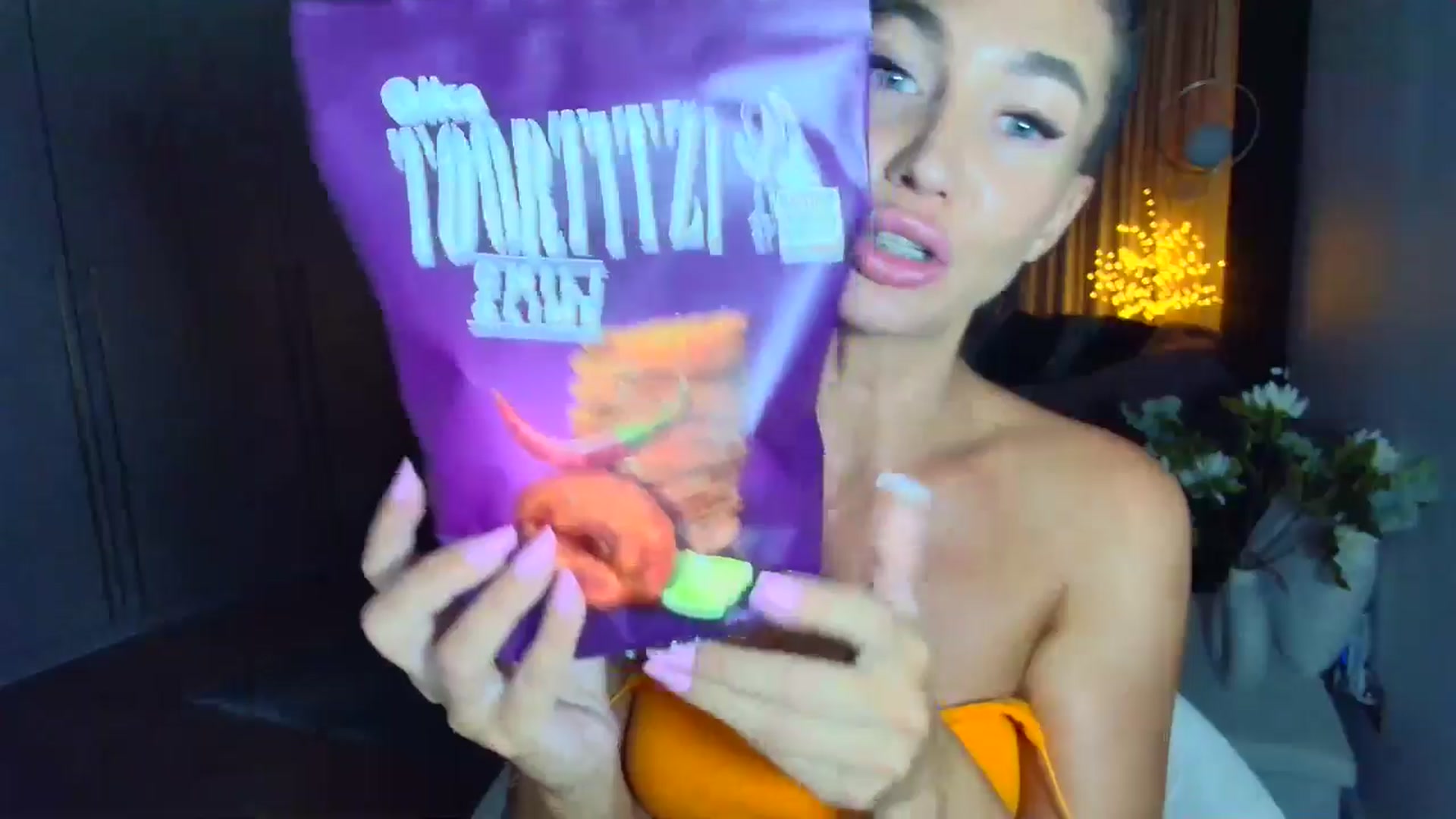 Gallery image thumbnail from Mystery_C's myfreecams stream on, 07/02/2025, 21:59 image 19 of 20