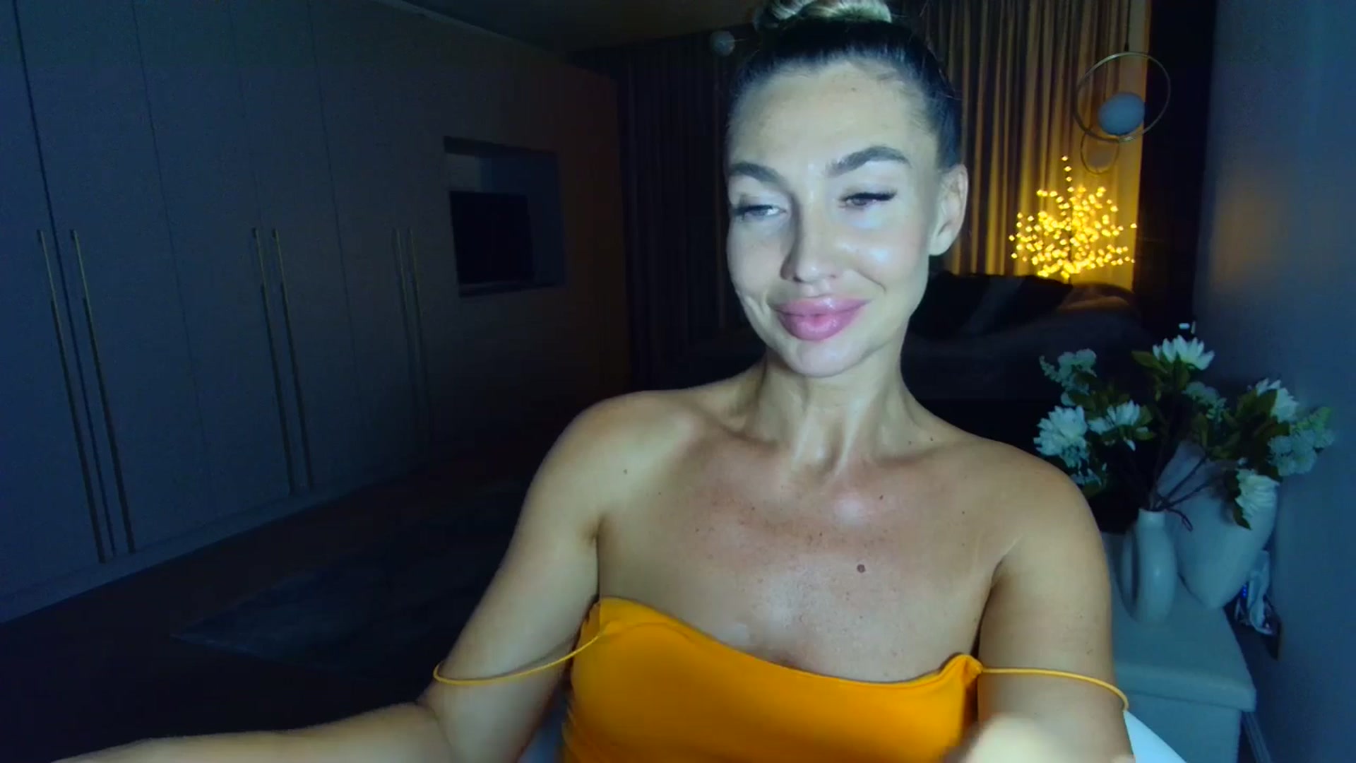 Gallery image thumbnail from Mystery_C's myfreecams stream on, 07/02/2025, 21:59 image 11 of 20