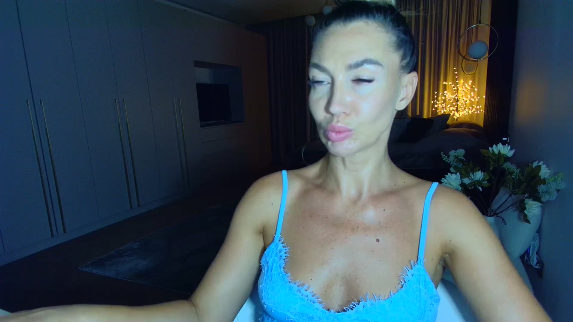 Gallery image thumbnail from Mystery_C's myfreecams stream on, 07/03/2025, 21:44 image 15 of 20