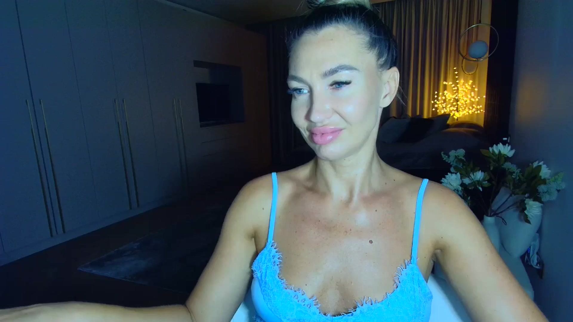 Gallery image thumbnail from Mystery_C's myfreecams stream on, 07/03/2025, 21:44 image 4 of 20