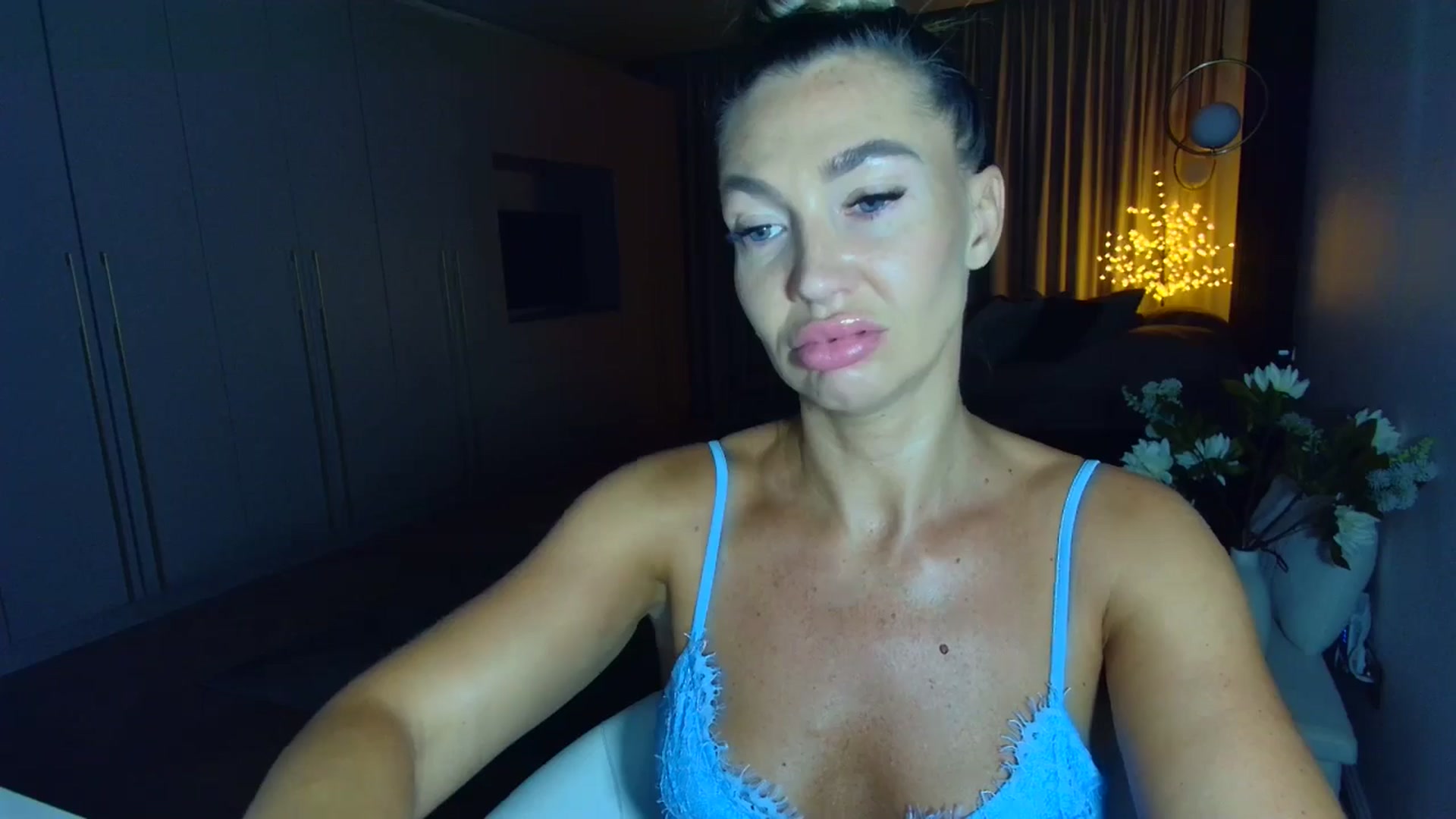 Gallery image thumbnail from Mystery_C's myfreecams stream on, 07/03/2025, 21:44 image 20 of 20