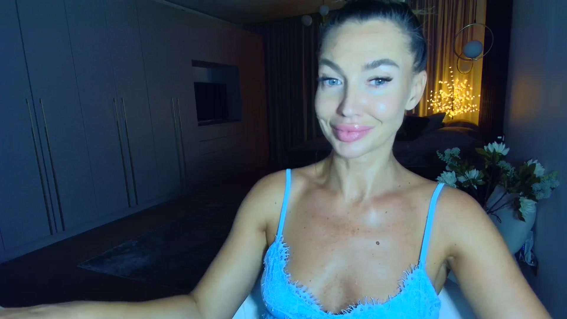 Gallery image thumbnail from Mystery_C's myfreecams stream on, 07/03/2025, 21:44 image 17 of 20