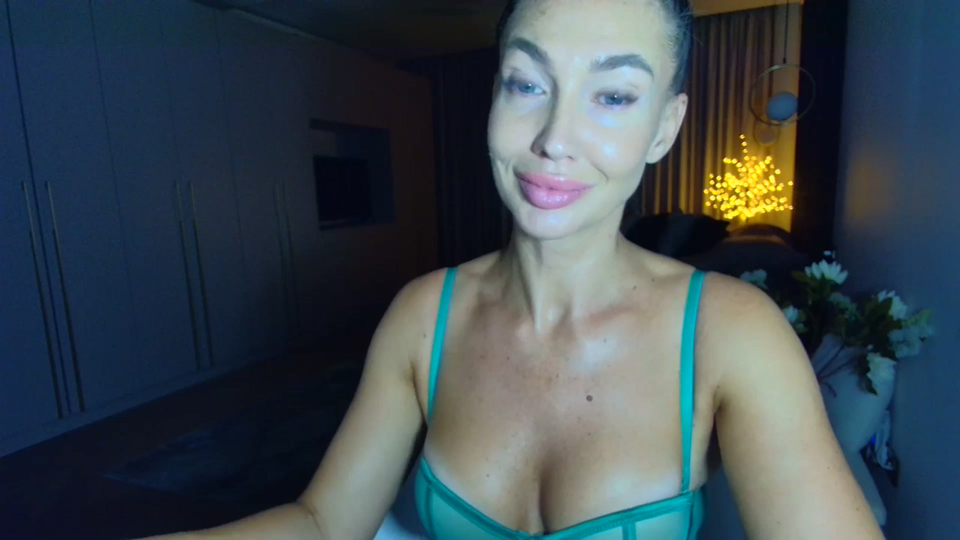 Gallery image thumbnail from Mystery_C's myfreecams stream on, 07/07/2025, 23:05 image 12 of 20