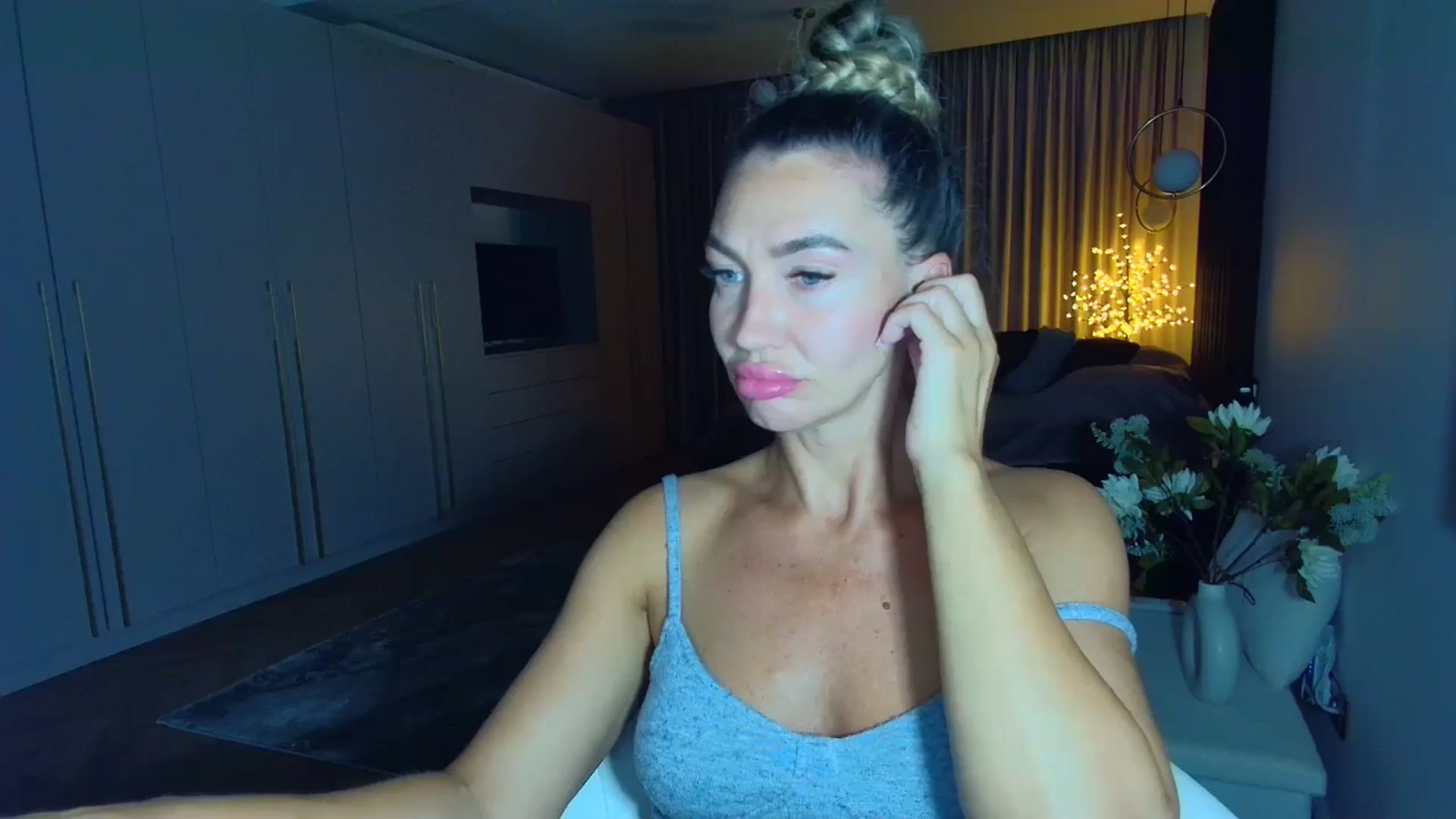 Gallery image thumbnail from Mystery_C's myfreecams stream on, 07/11/2025, 21:50 image 5 of 20