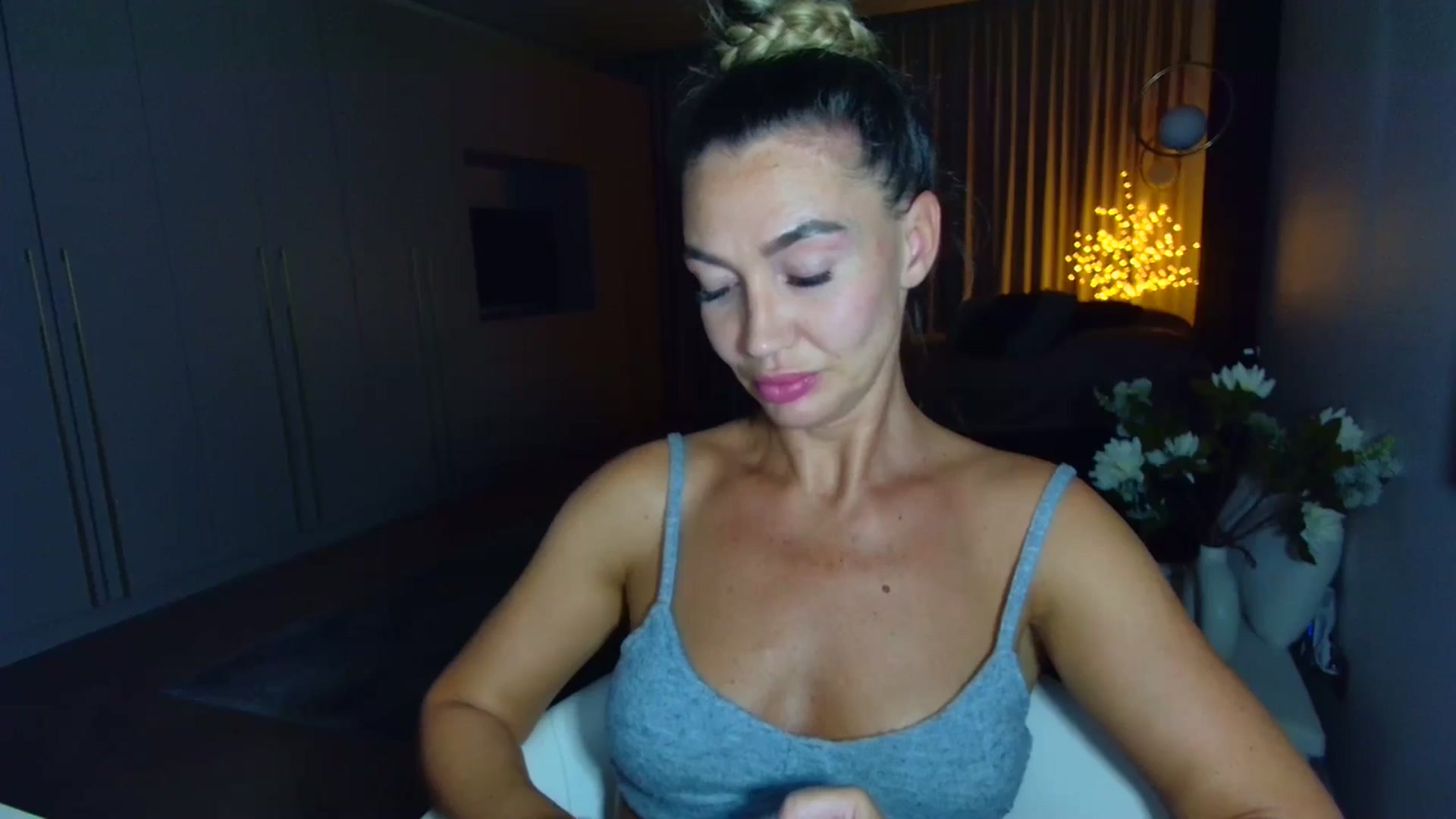 Gallery image thumbnail from Mystery_C's myfreecams stream on, 07/11/2025, 21:50 image 15 of 20