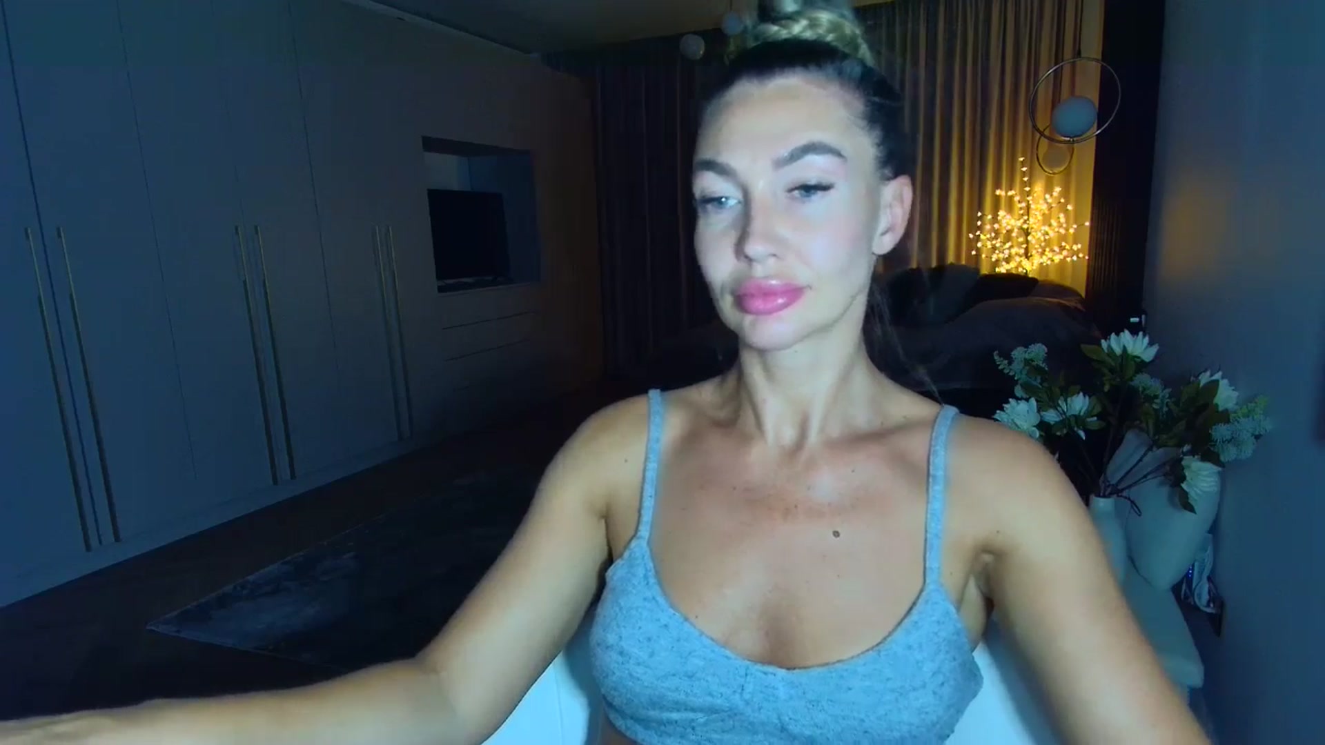 Gallery image thumbnail from Mystery_C's myfreecams stream on, 07/11/2025, 21:50 image 11 of 20