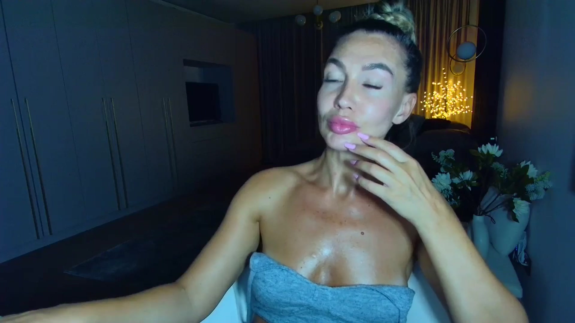 Gallery image thumbnail from Mystery_C's myfreecams stream on, 07/11/2025, 21:50 image 20 of 20