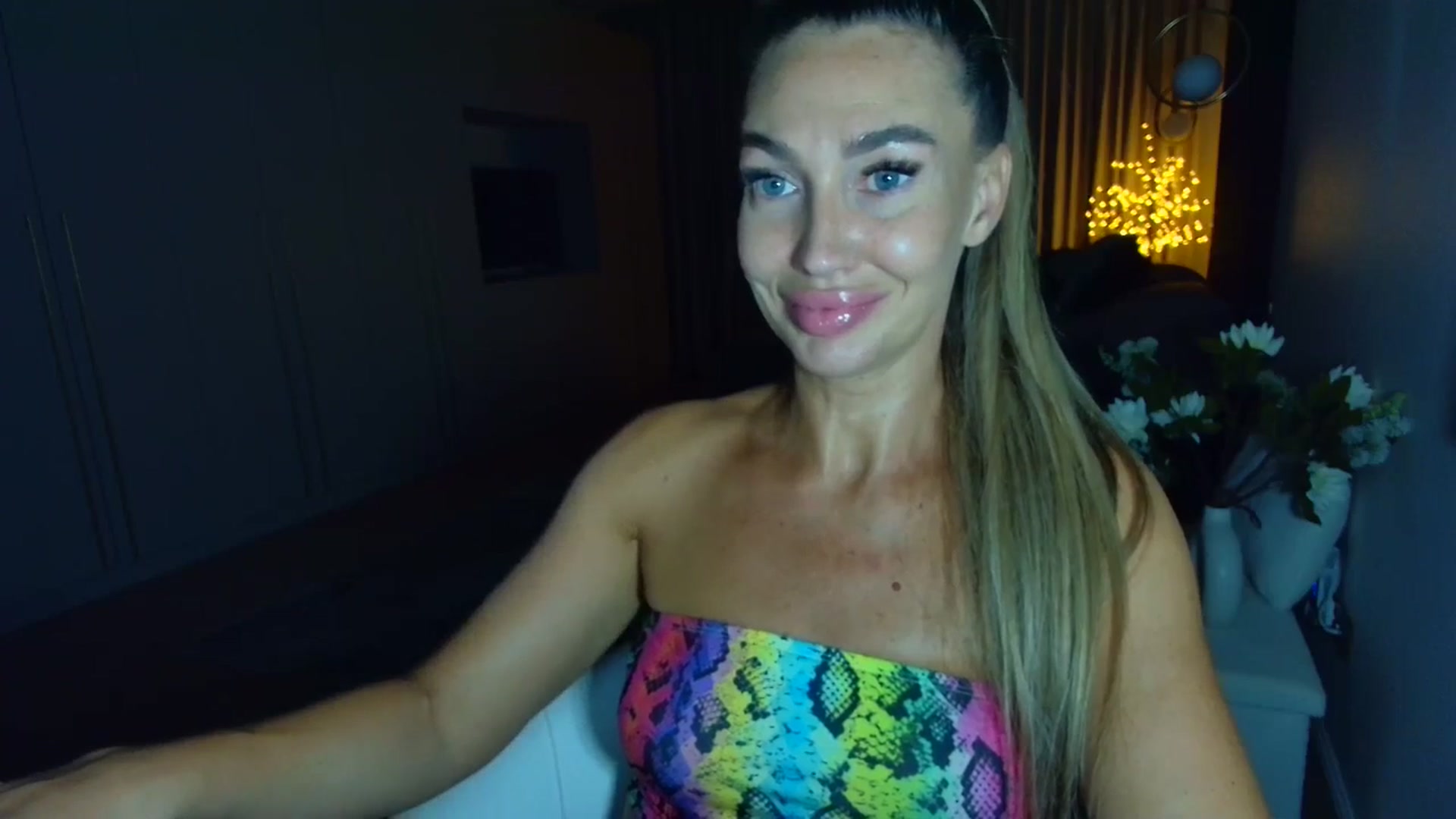 Gallery image thumbnail from Mystery_C's myfreecams stream on, 07/13/2025, 21:19 image 4 of 20