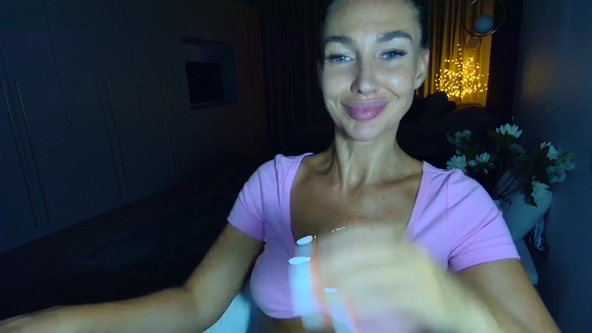 Gallery image thumbnail from Mystery_C's myfreecams stream on, 07/15/2025, 22:09 image 19 of 20