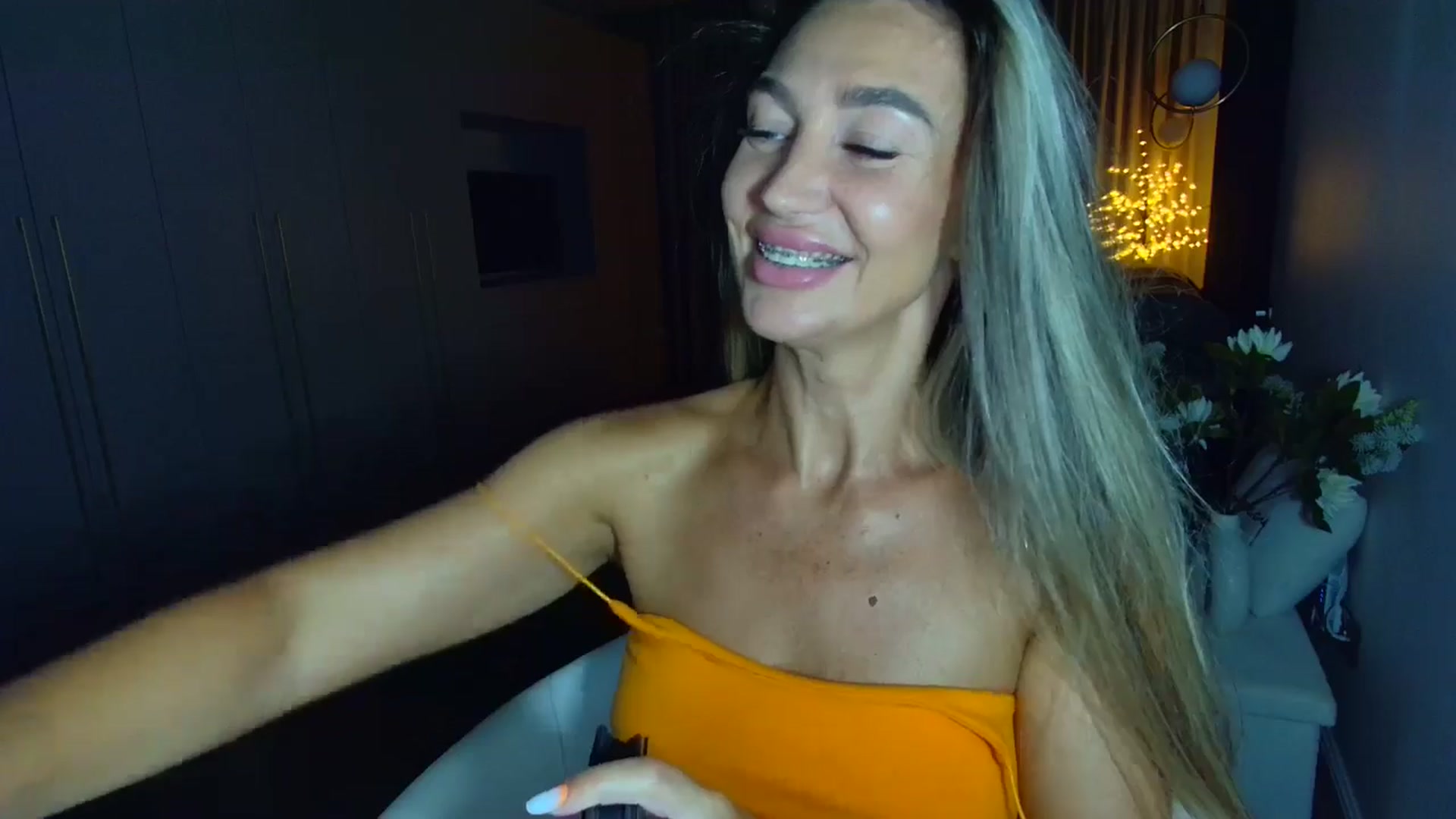 Gallery image thumbnail from Mystery_C's myfreecams stream on, 07/18/2025, 21:33 image 14 of 20
