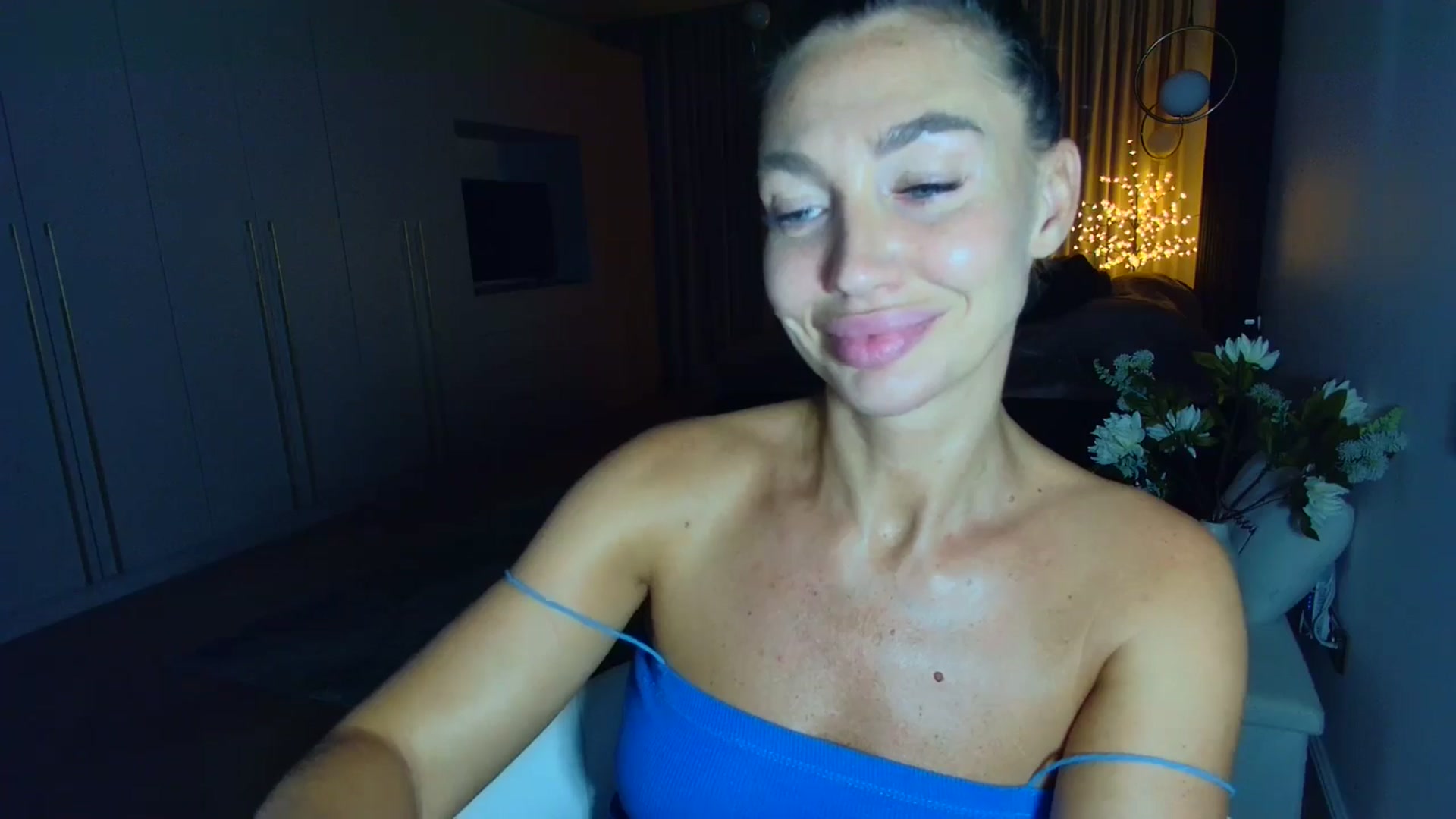 Gallery image thumbnail from Mystery_C's myfreecams stream on, 07/20/2025, 21:32 image 16 of 20