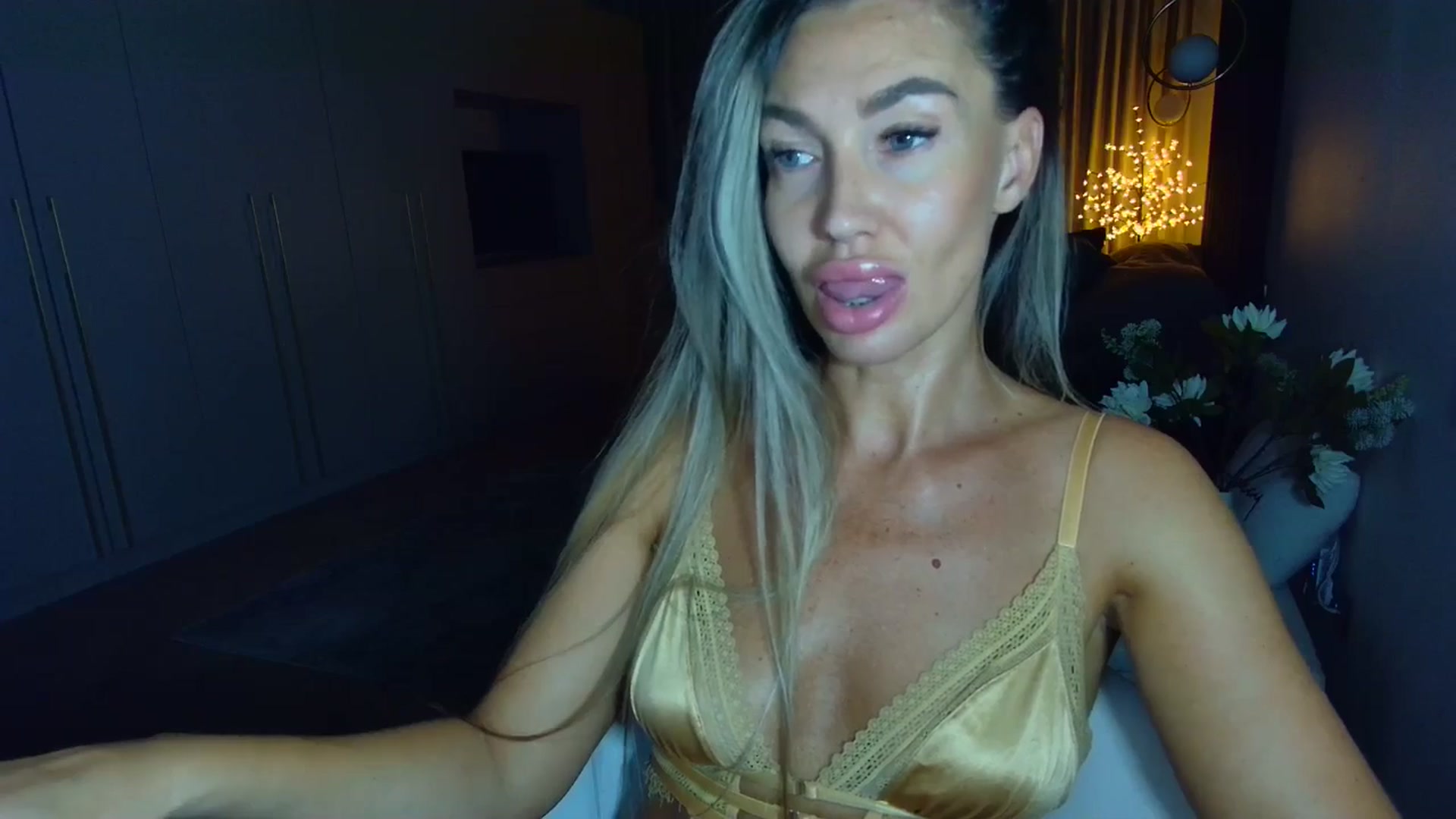 Gallery image thumbnail from Mystery_C's myfreecams stream on, 07/23/2025, 22:29 image 4 of 20