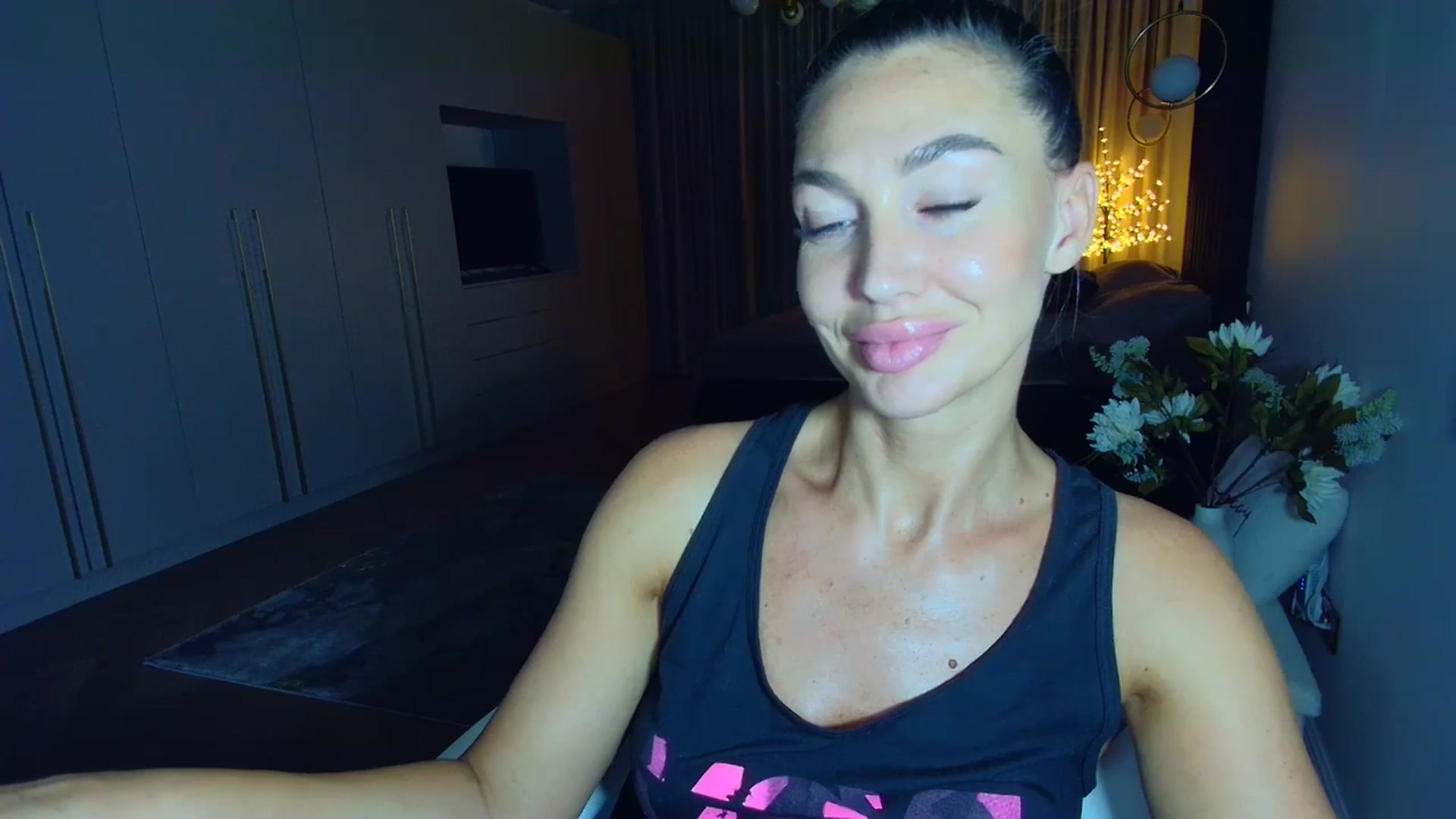 Gallery image thumbnail from Mystery_C's myfreecams stream on, 07/27/2025, 21:32 image 16 of 20