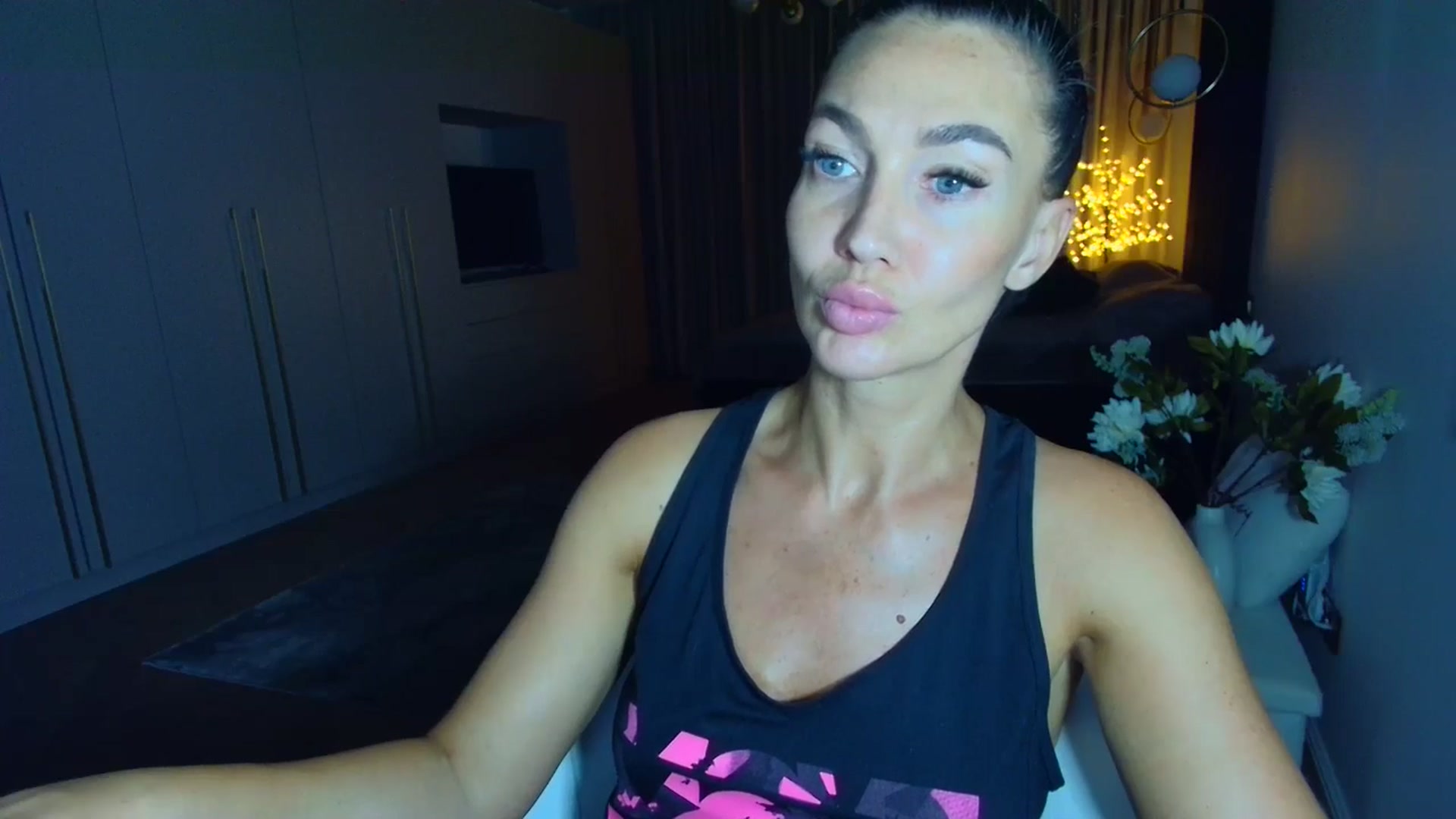 Gallery image thumbnail from Mystery_C's myfreecams stream on, 07/27/2025, 21:32 image 9 of 20