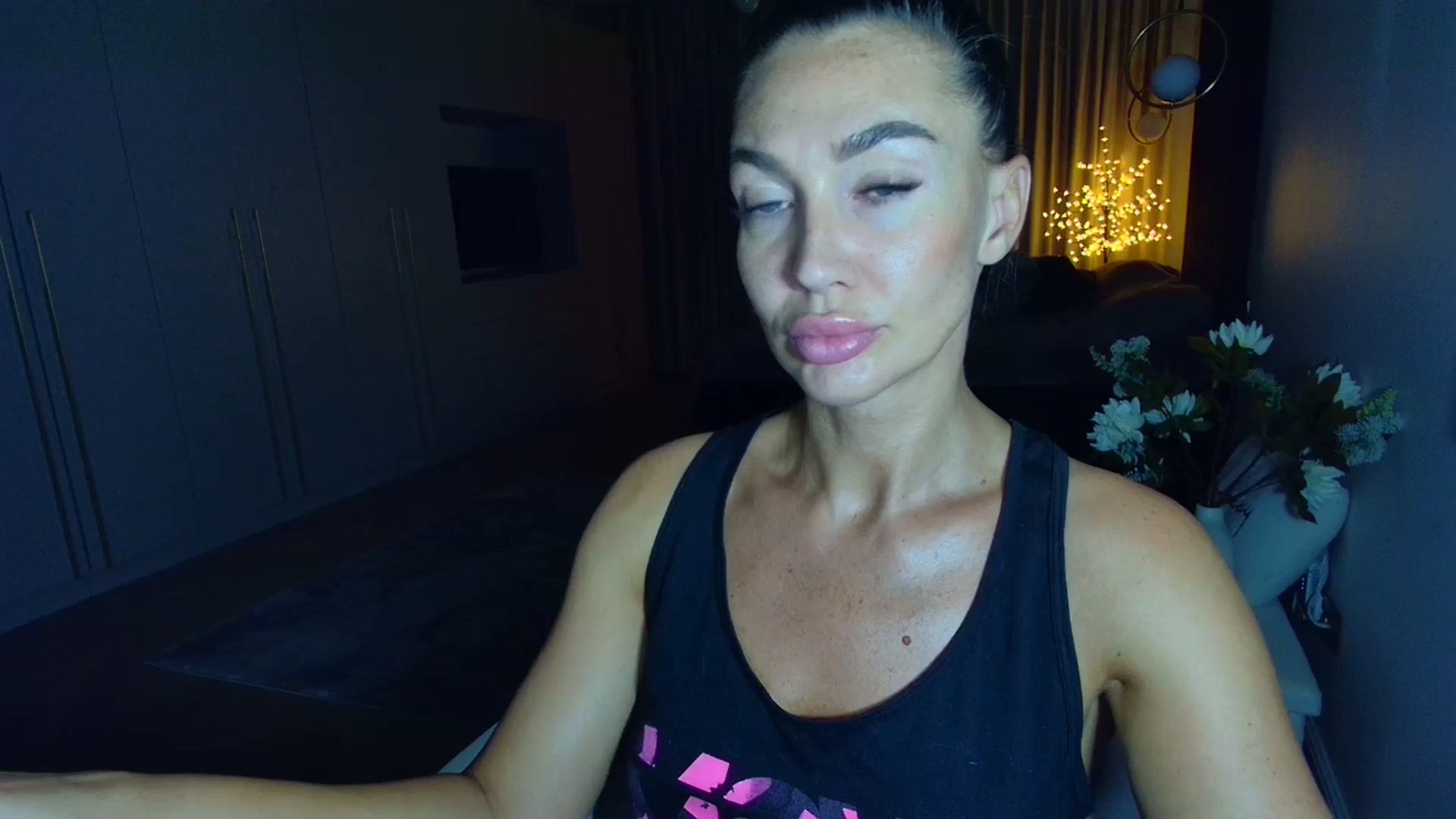 Gallery image thumbnail from Mystery_C's myfreecams stream on, 07/27/2025, 21:32 image 18 of 20