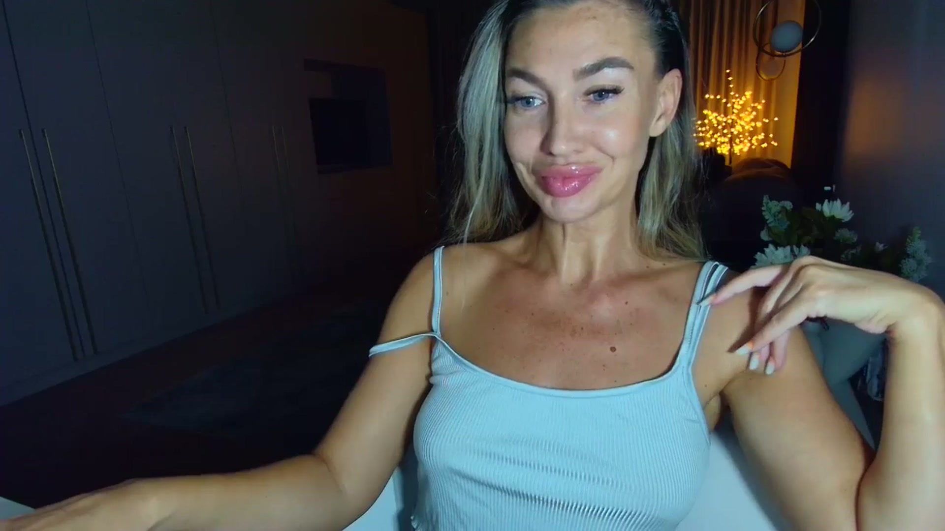 Gallery image thumbnail from Mystery_C's myfreecams stream on, 07/30/2025, 22:27 image 3 of 20