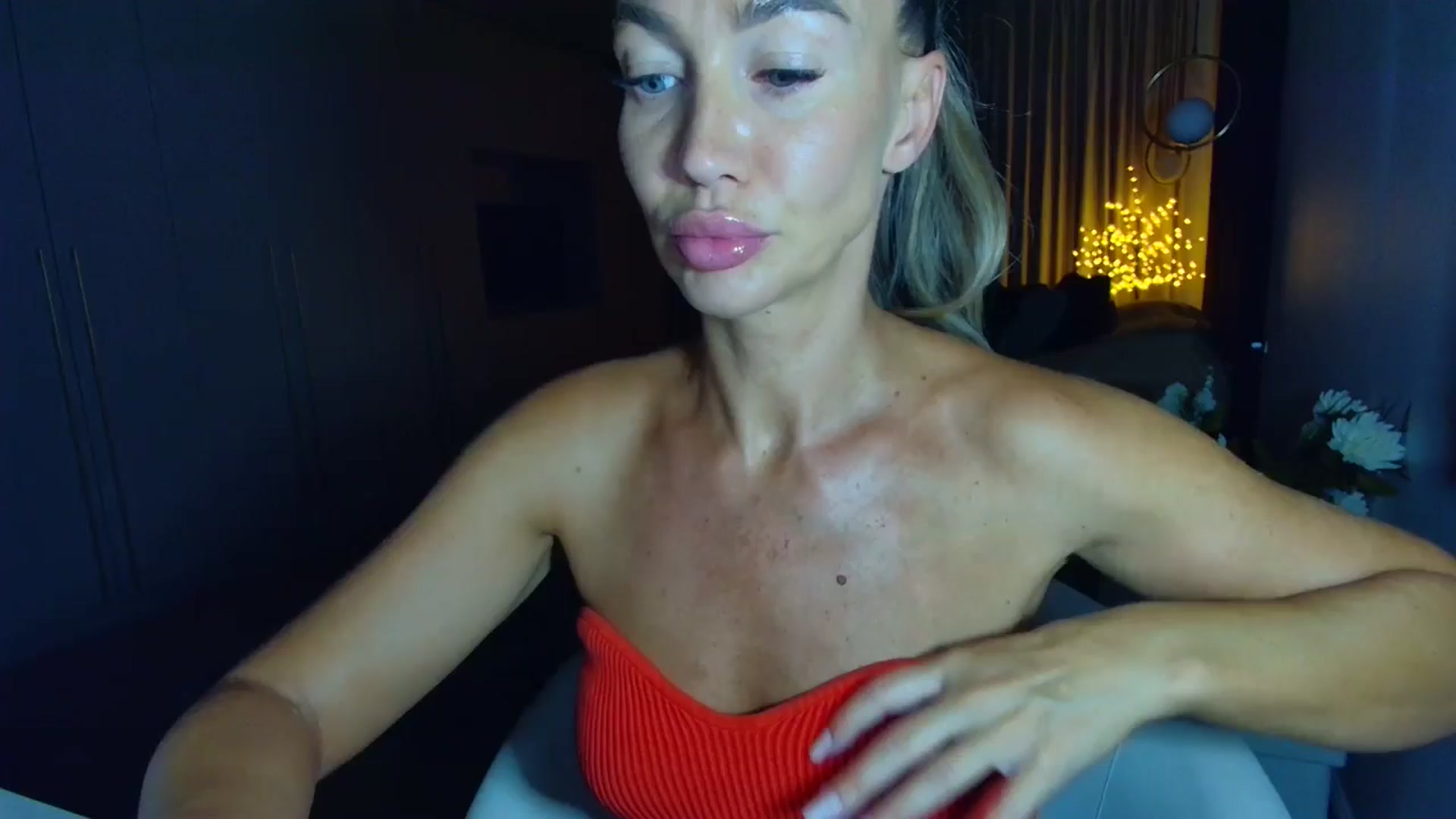 Gallery image thumbnail from Mystery_C's myfreecams stream on, 08/18/2025, 20:57 image 1 of 20
