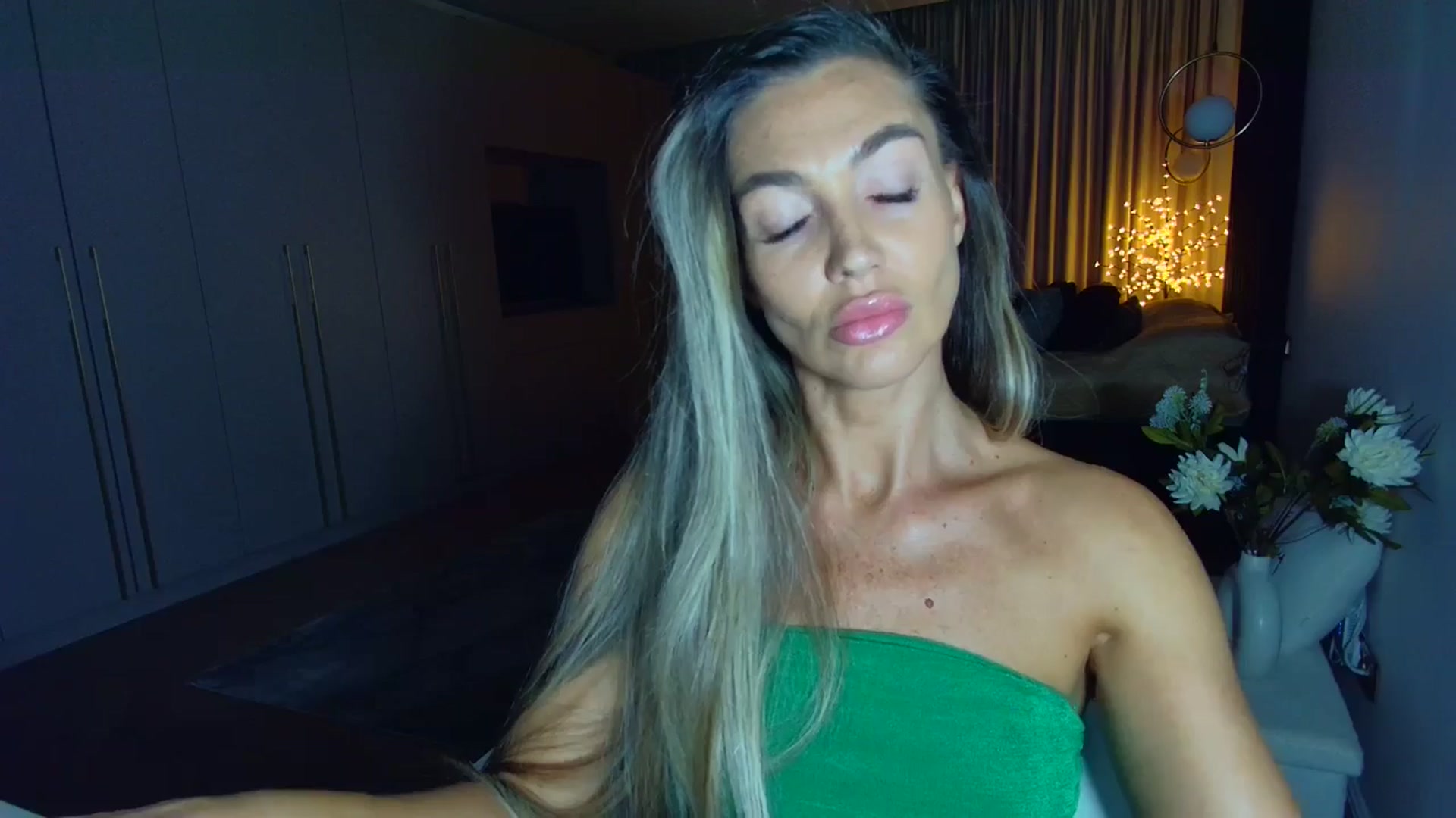Gallery image thumbnail from Mystery_C's myfreecams stream on, 08/26/2025, 21:44 image 7 of 20