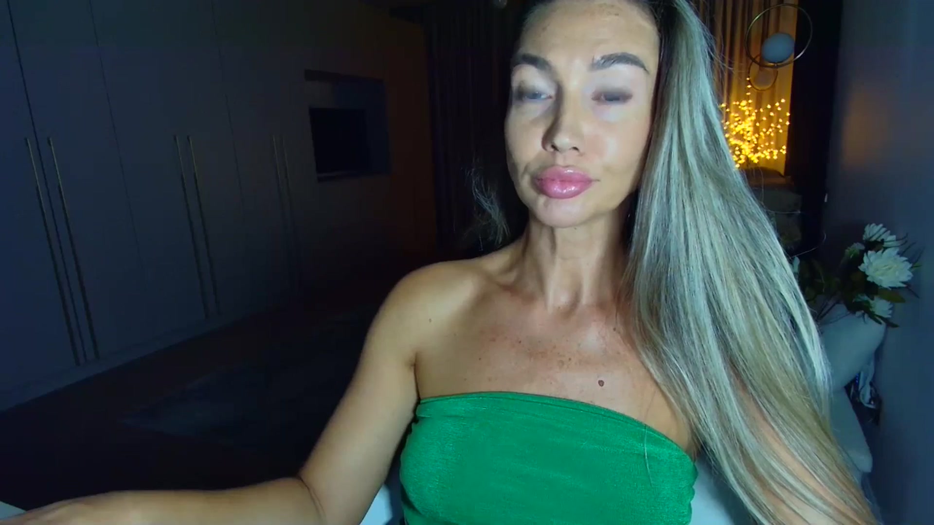 Gallery image thumbnail from Mystery_C's myfreecams stream on, 08/26/2025, 21:44 image 14 of 20