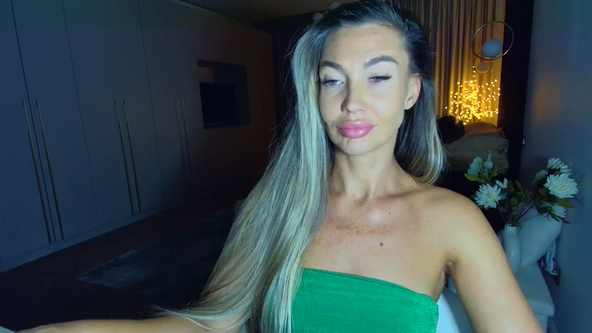 Gallery image thumbnail from Mystery_C's myfreecams stream on, 08/26/2025, 21:44 image 6 of 20
