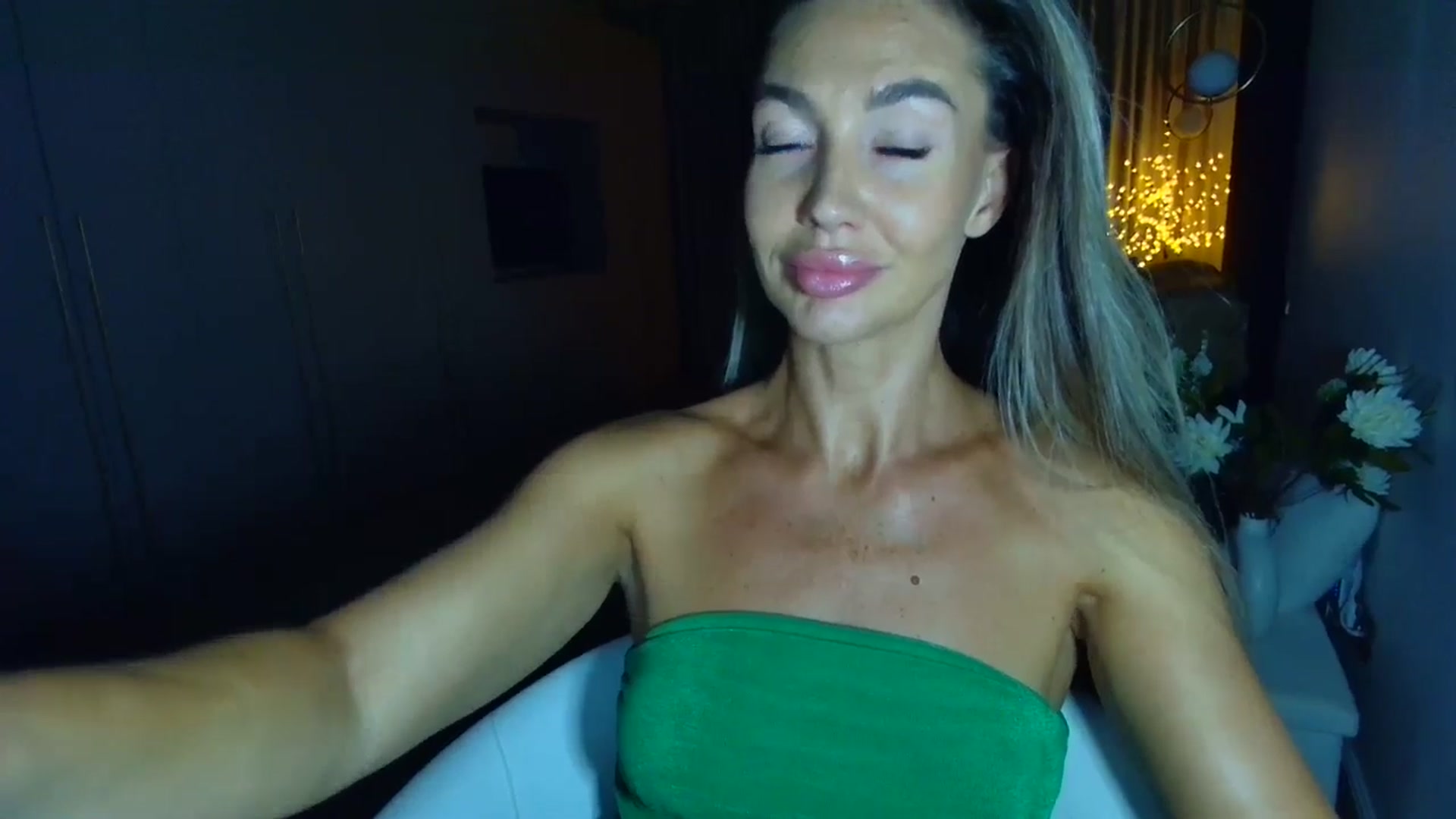 Gallery image thumbnail from Mystery_C's myfreecams stream on, 08/26/2025, 21:44 image 11 of 20