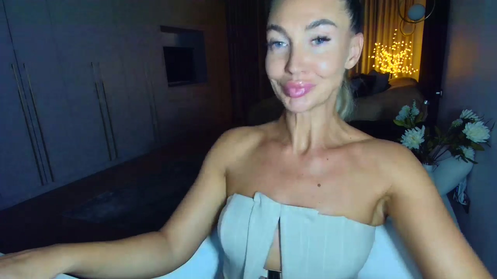 Gallery image thumbnail from Mystery_C's myfreecams stream on, 09/03/2025, 21:49 image 7 of 20