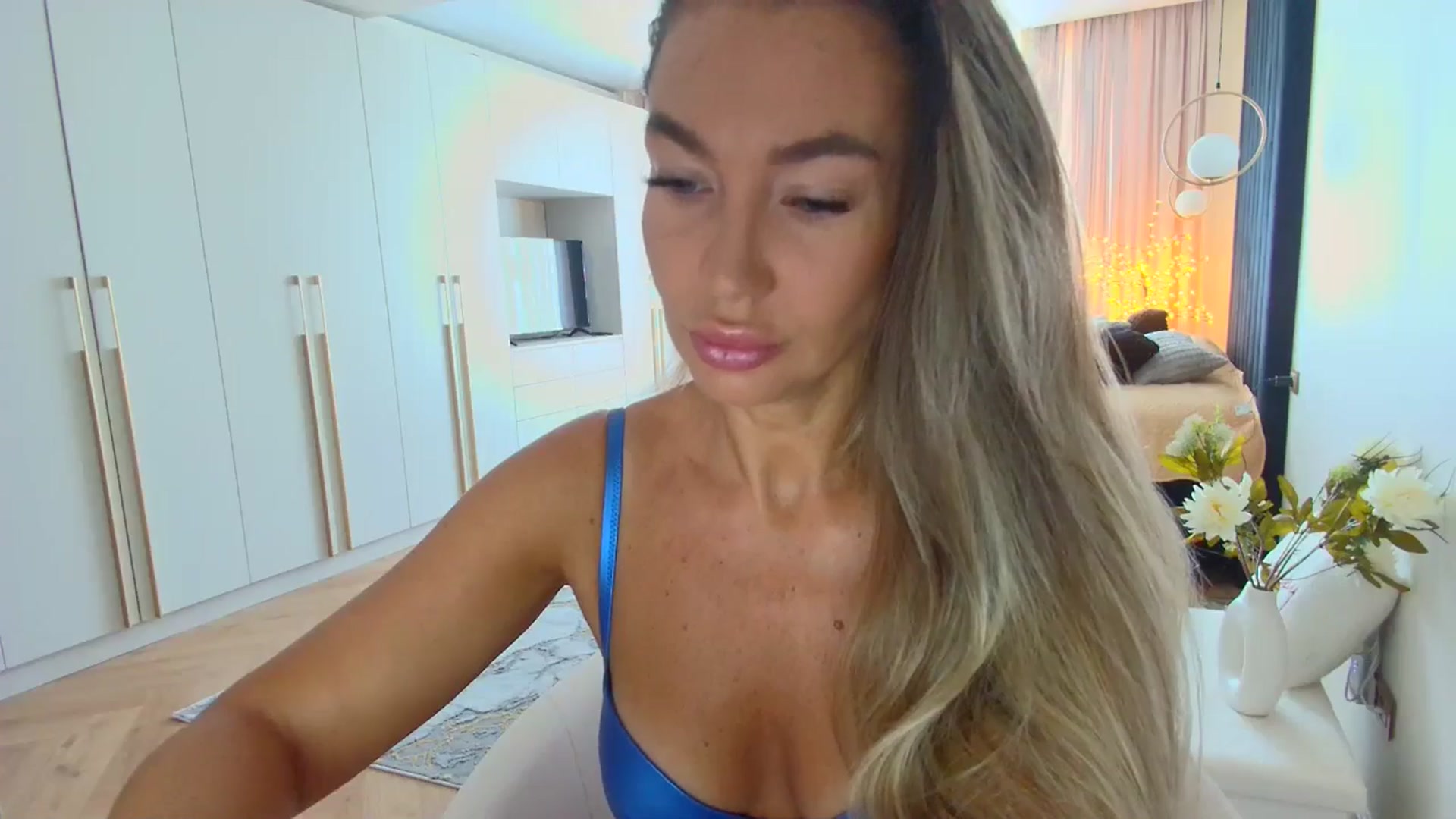 Gallery image thumbnail from Mystery_C's myfreecams stream on, 09/08/2025, 09:45 image 9 of 20