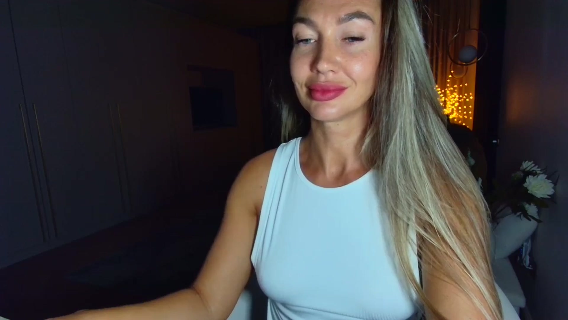 Gallery image thumbnail from Mystery_C's myfreecams stream on, 09/10/2025, 21:05 image 19 of 20