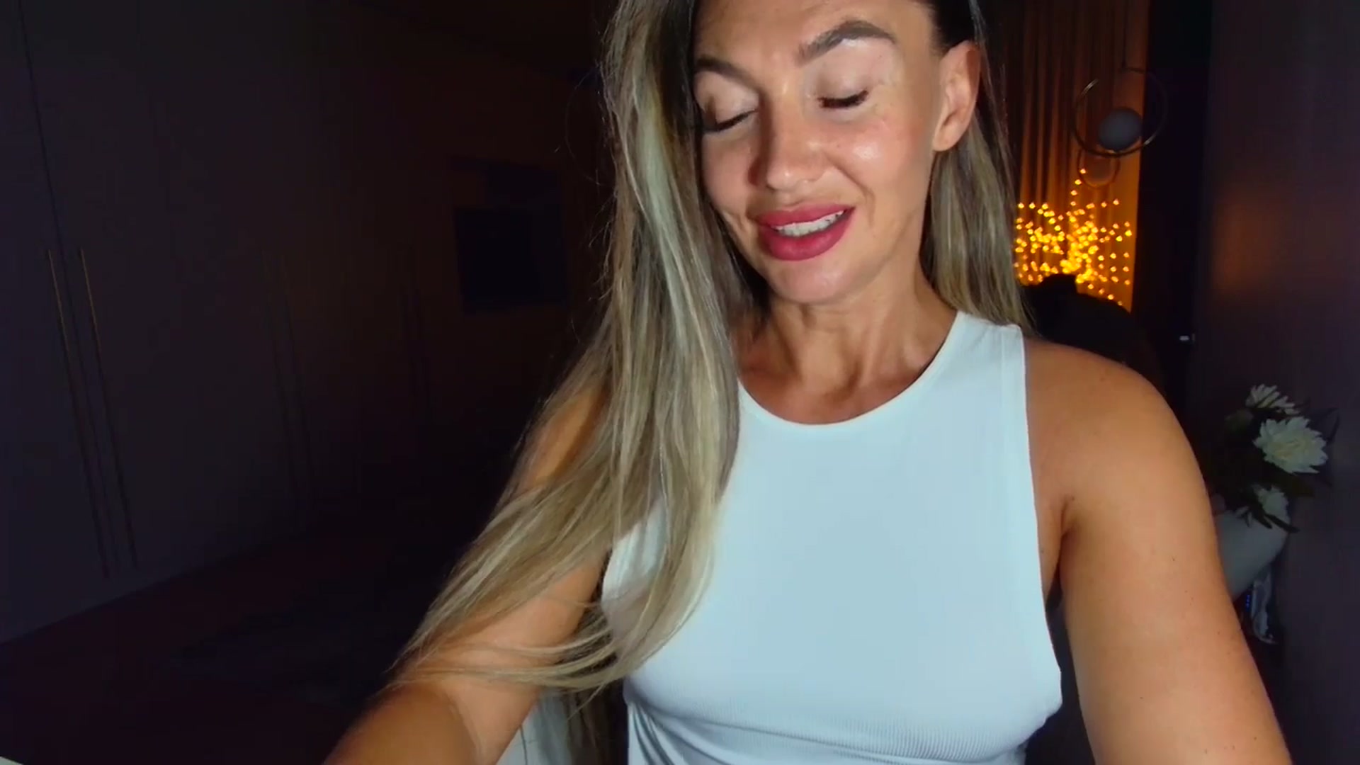 Gallery image thumbnail from Mystery_C's myfreecams stream on, 09/10/2025, 21:05 image 8 of 20