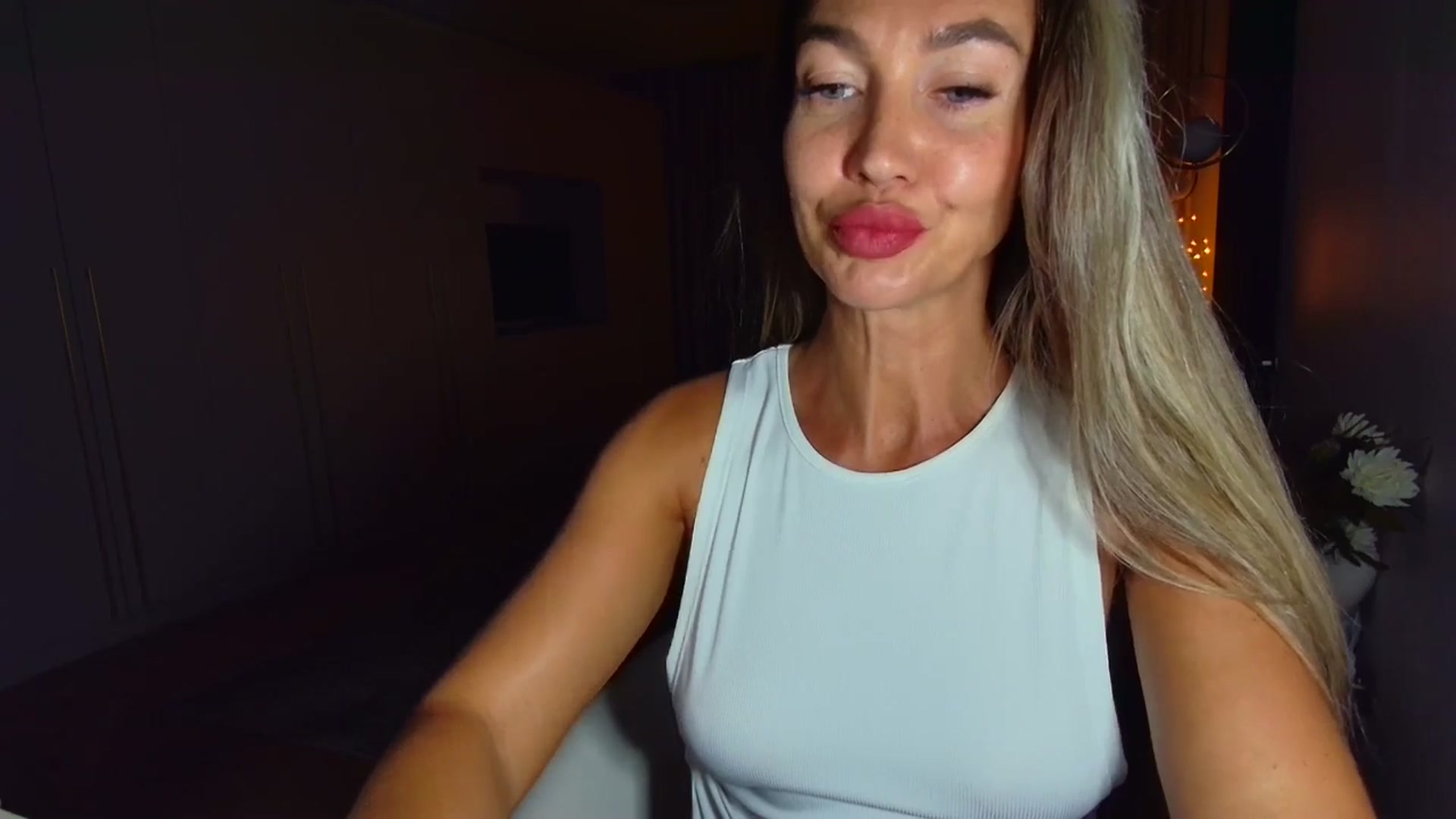 Gallery image thumbnail from Mystery_C's myfreecams stream on, 09/10/2025, 21:05 image 7 of 20