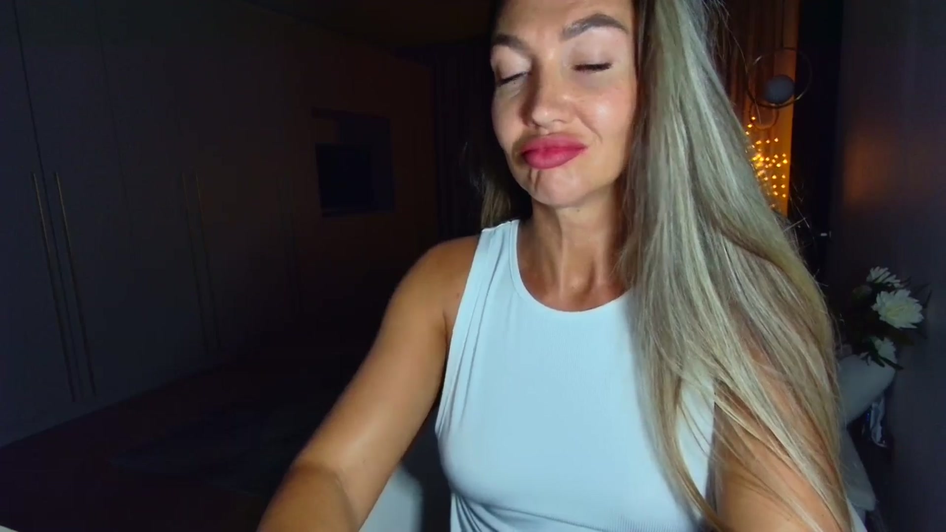 Gallery image thumbnail from Mystery_C's myfreecams stream on, 09/10/2025, 21:05 image 20 of 20